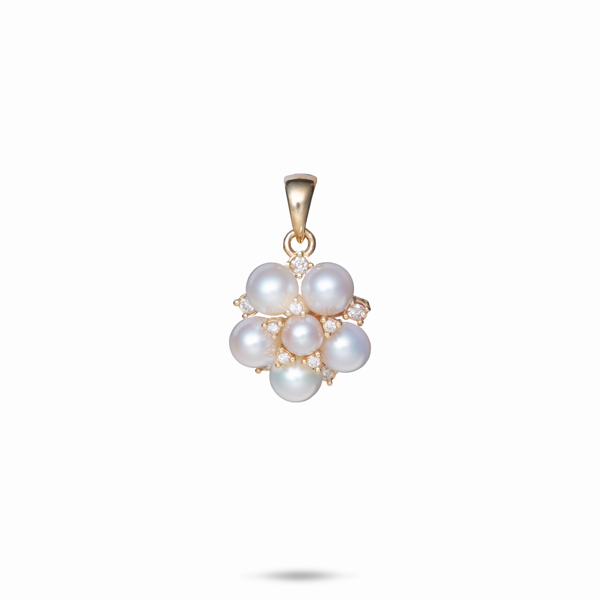 Camera Mood Tiny Bubbles Freshwater White Pearl Pendant in Gold with Diamonds