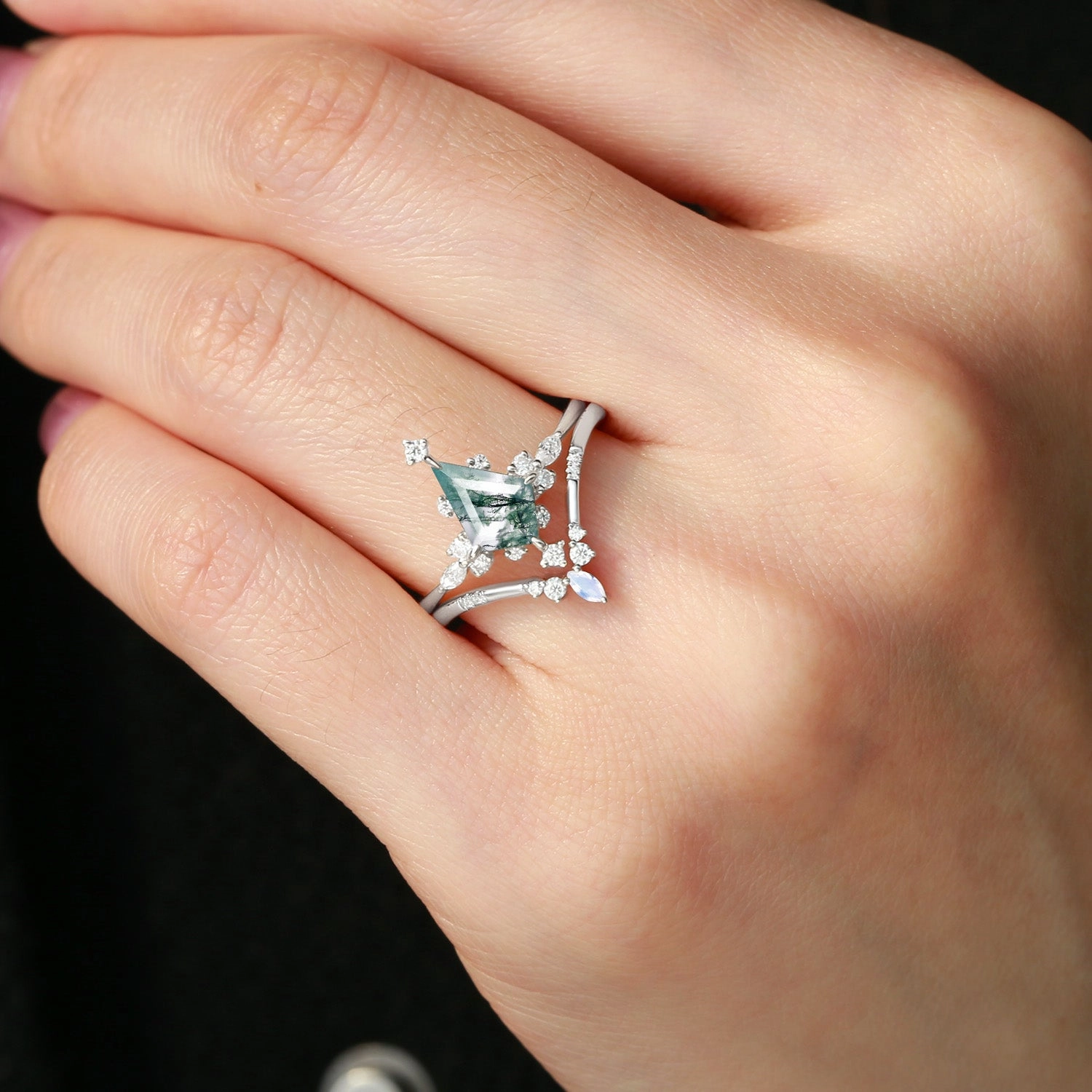 Unique Kite Cut Moss Agate & Moonstone Engagement Ring Sets 2pcs Gloss Appeal