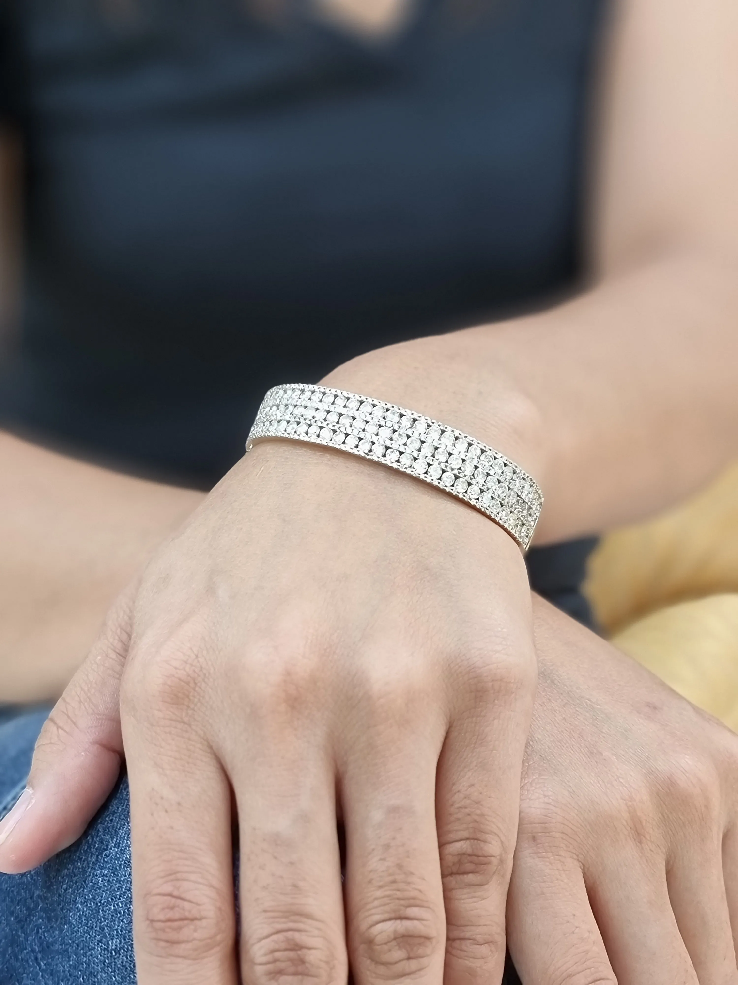 Diamond Bangle 10.00 ct tw - Ladies 14kt White Gold