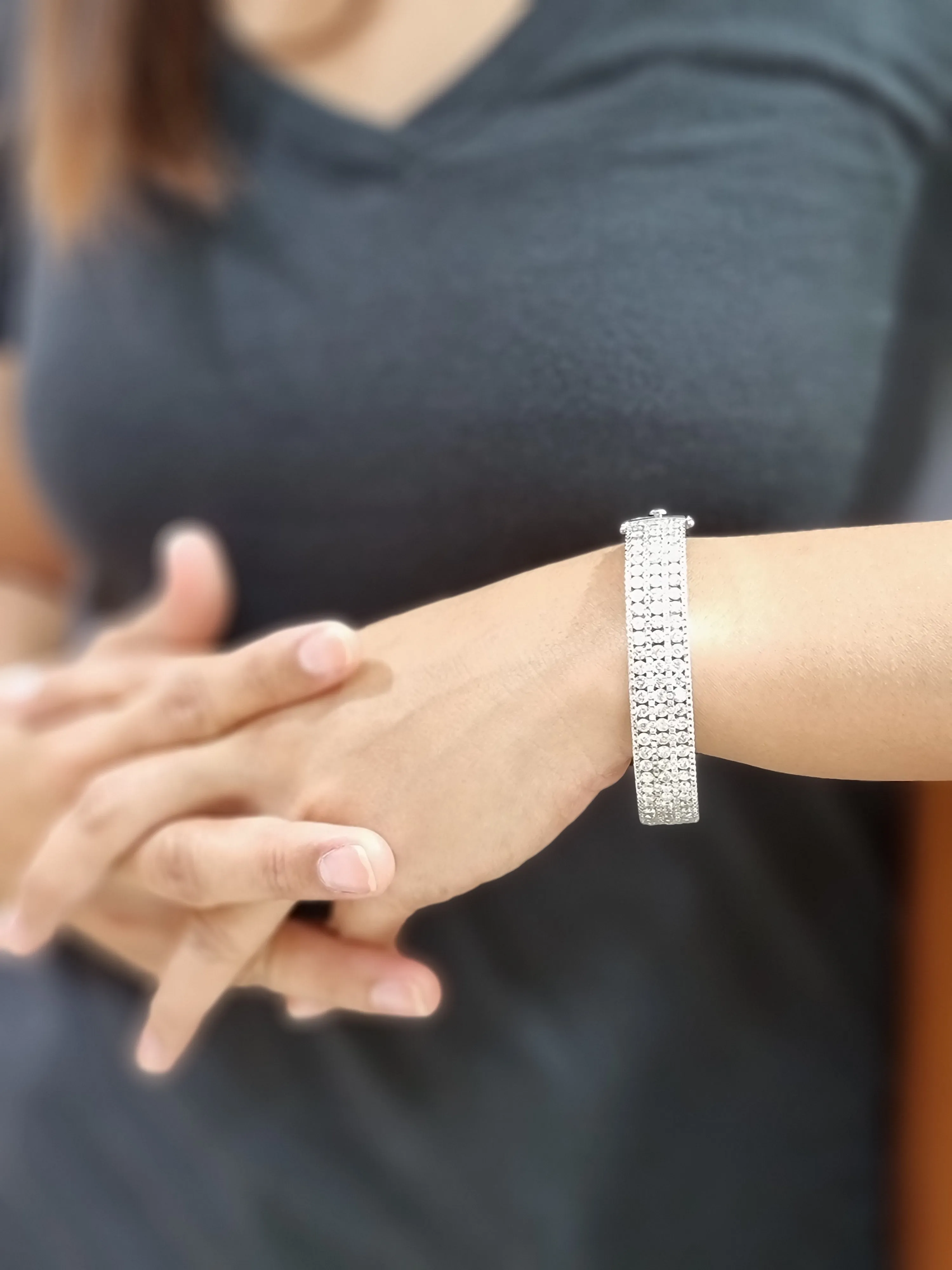 Diamond Bangle 10.00 ct tw - Ladies 14kt White Gold