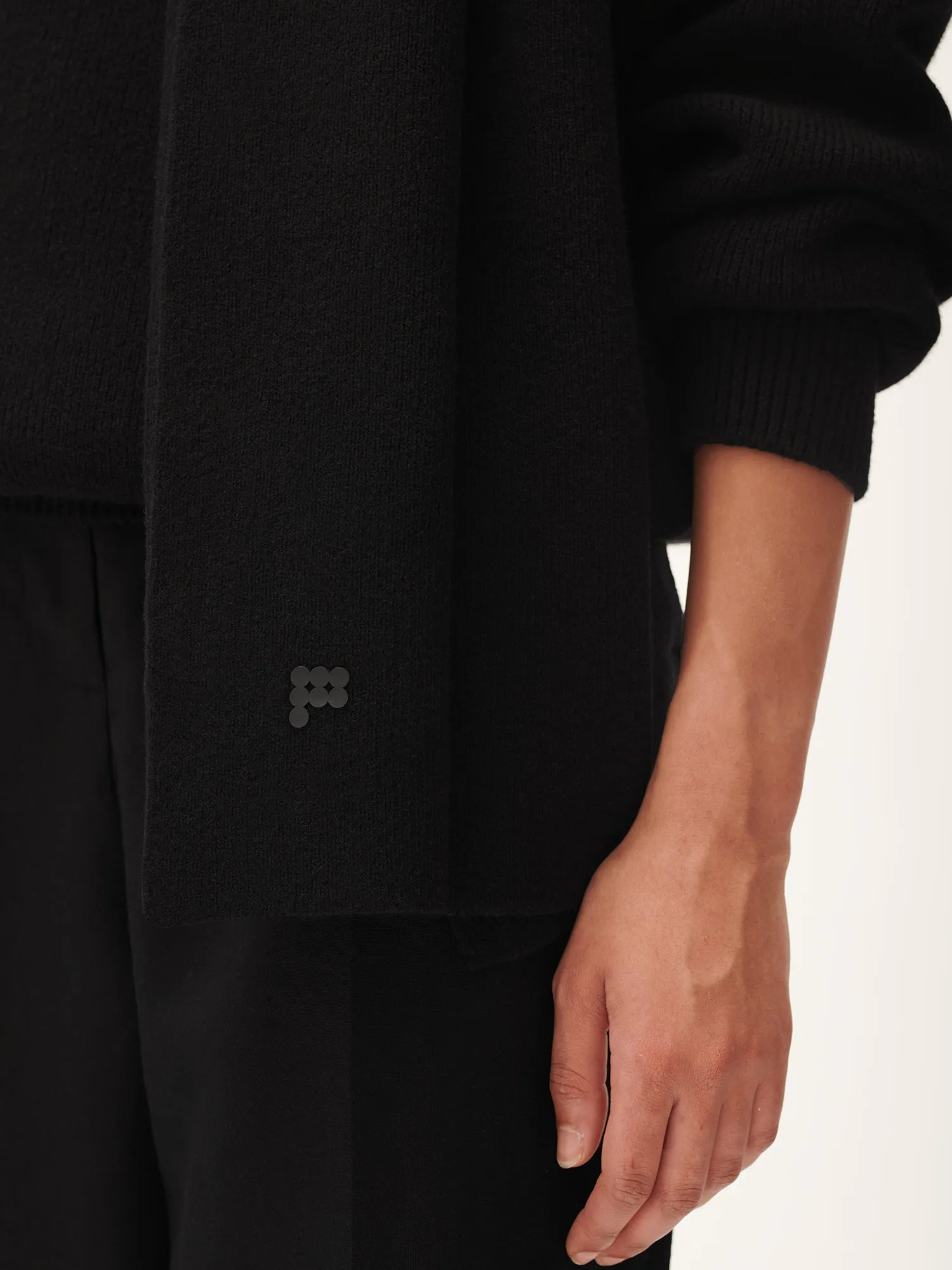 DNA Recycled Cashmere Scarf—black