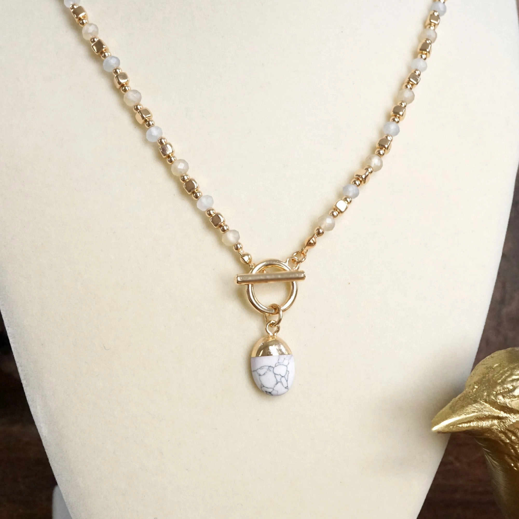 Office Detail Faceted Beads & Oval Stone Front Toggle Necklace ?C Gold Tone