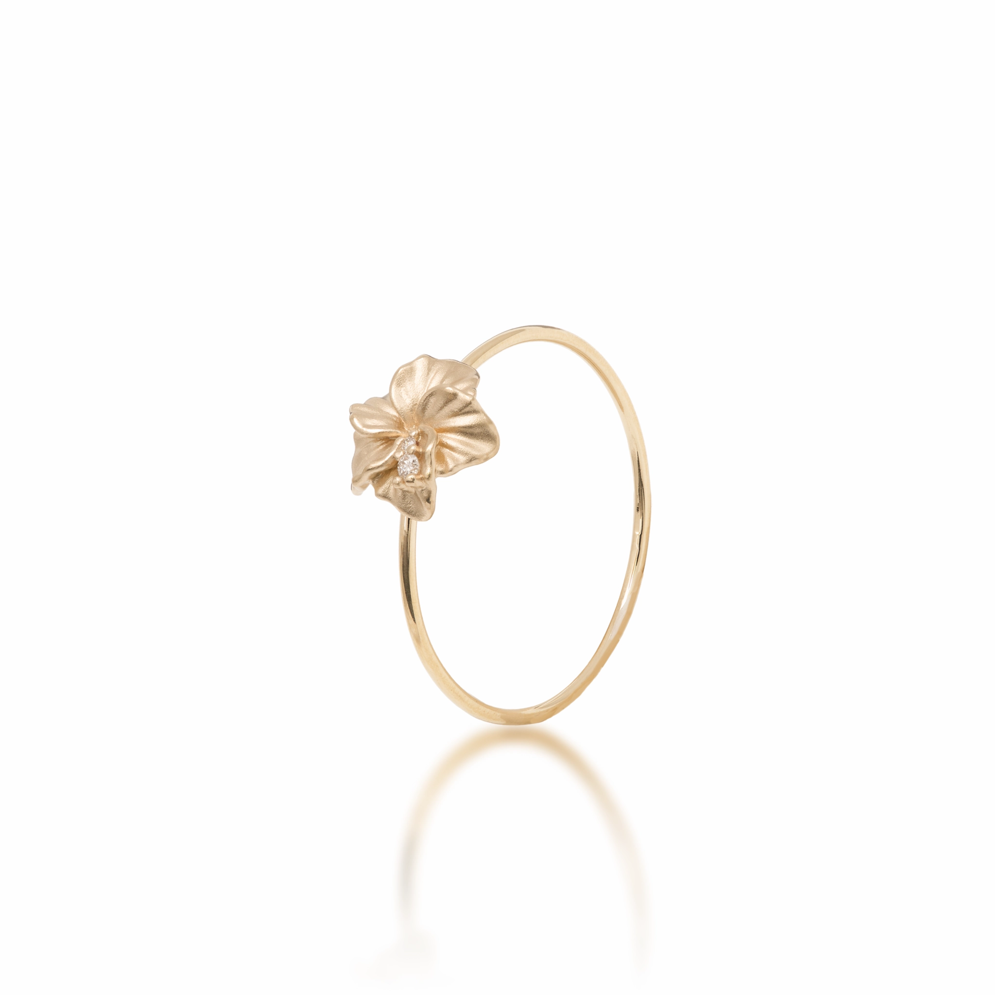 Everyday Accessory Urban Look Hawaiian Gardens Hibiscus Ring in Gold with Diamonds - 8mm
