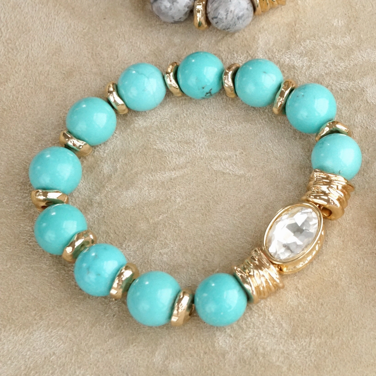 Reputable Amalgamation Self-expression Earthy Gleam ?C Statement Beaded Bracelet with Oval Crystal