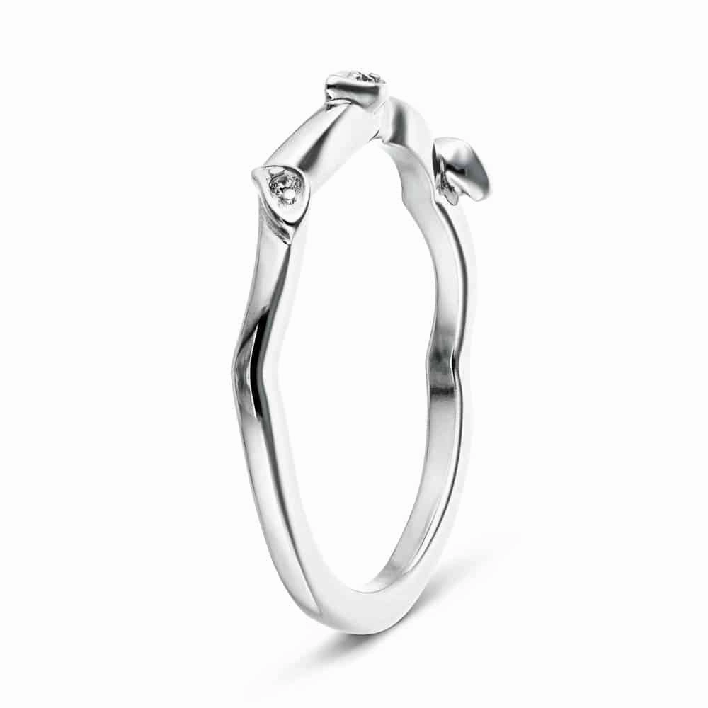 Eden Diamond Accent Round Lab Grown Diamond Leaf Motif Curved Band Charming Accent
