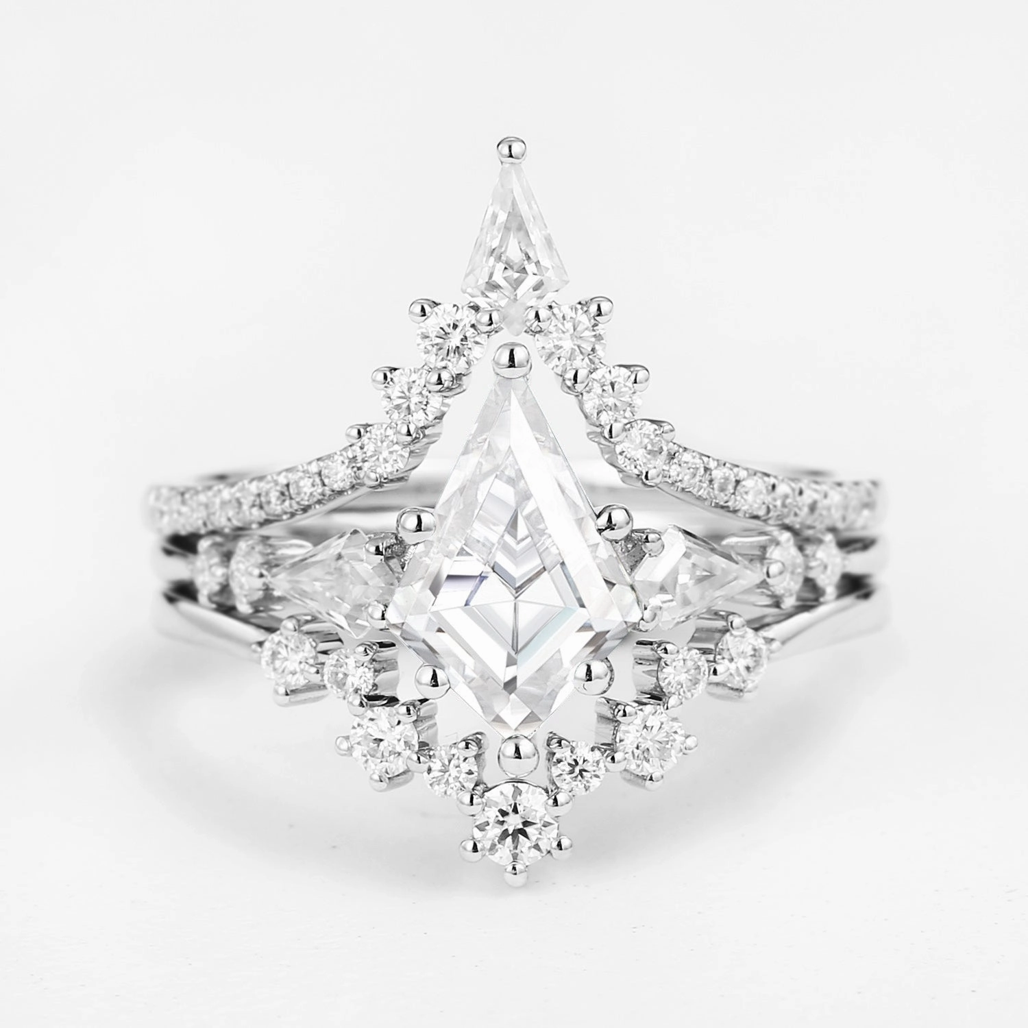 Minimal Aesthetic Twin Flames - Kite Cut Moissanite Engagement Ring Set 3pcs - Tyler