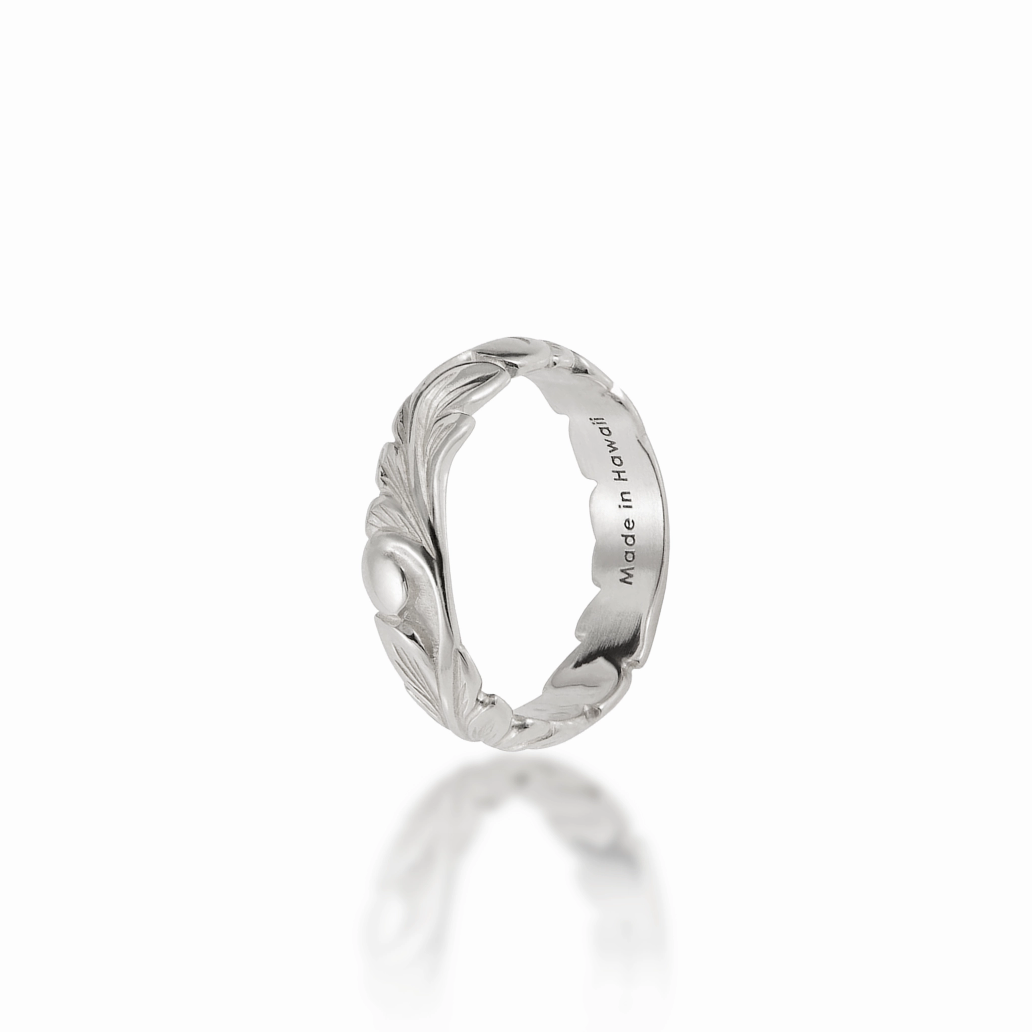 Minimal Mood Handmade Shine Hawaiian Heirloom Old English Scroll Ring in White Gold - 4.5mm