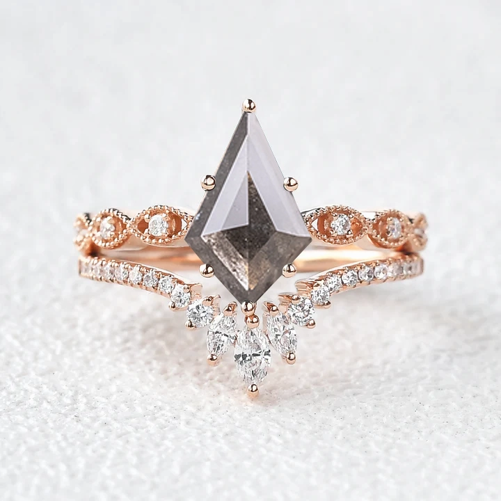 Vintage Salt and Pepper Diamonds Engagement Ring Set 2pcs Glossy Detail Glamorous Accent