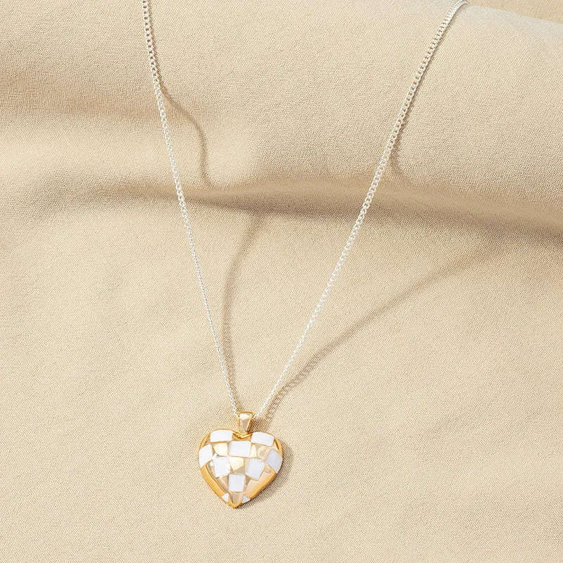 Enamel Oil Drop Heart Pendant Necklace - Wholesale Love Collarbone Chain