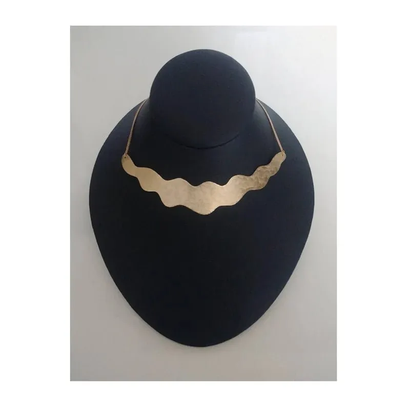 Enarmoured Wave Collar Necklace (Hammered Brass)