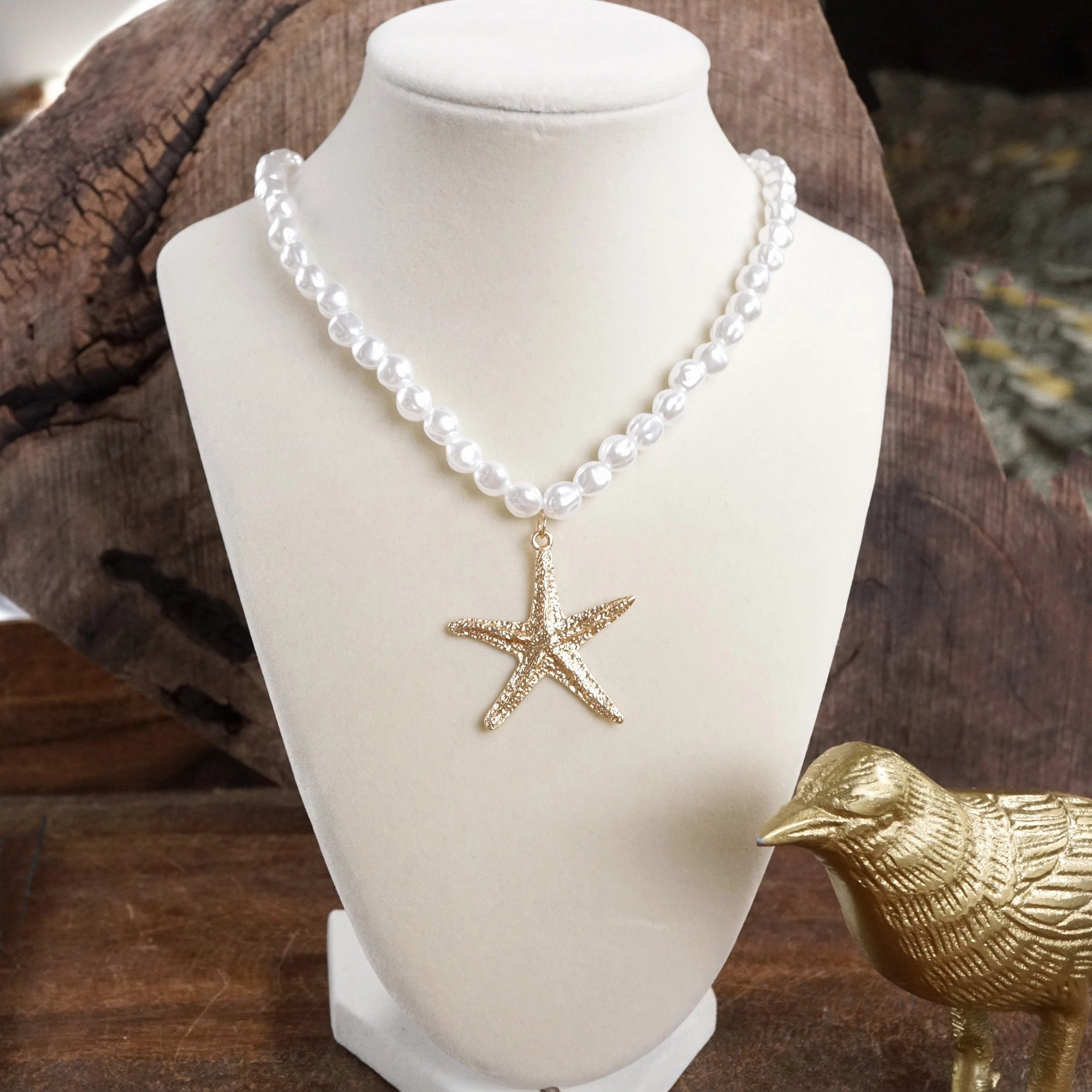 Sea Life Pearl Necklace with Starfish Statement Pendant Splendid Item Quiet Moment
