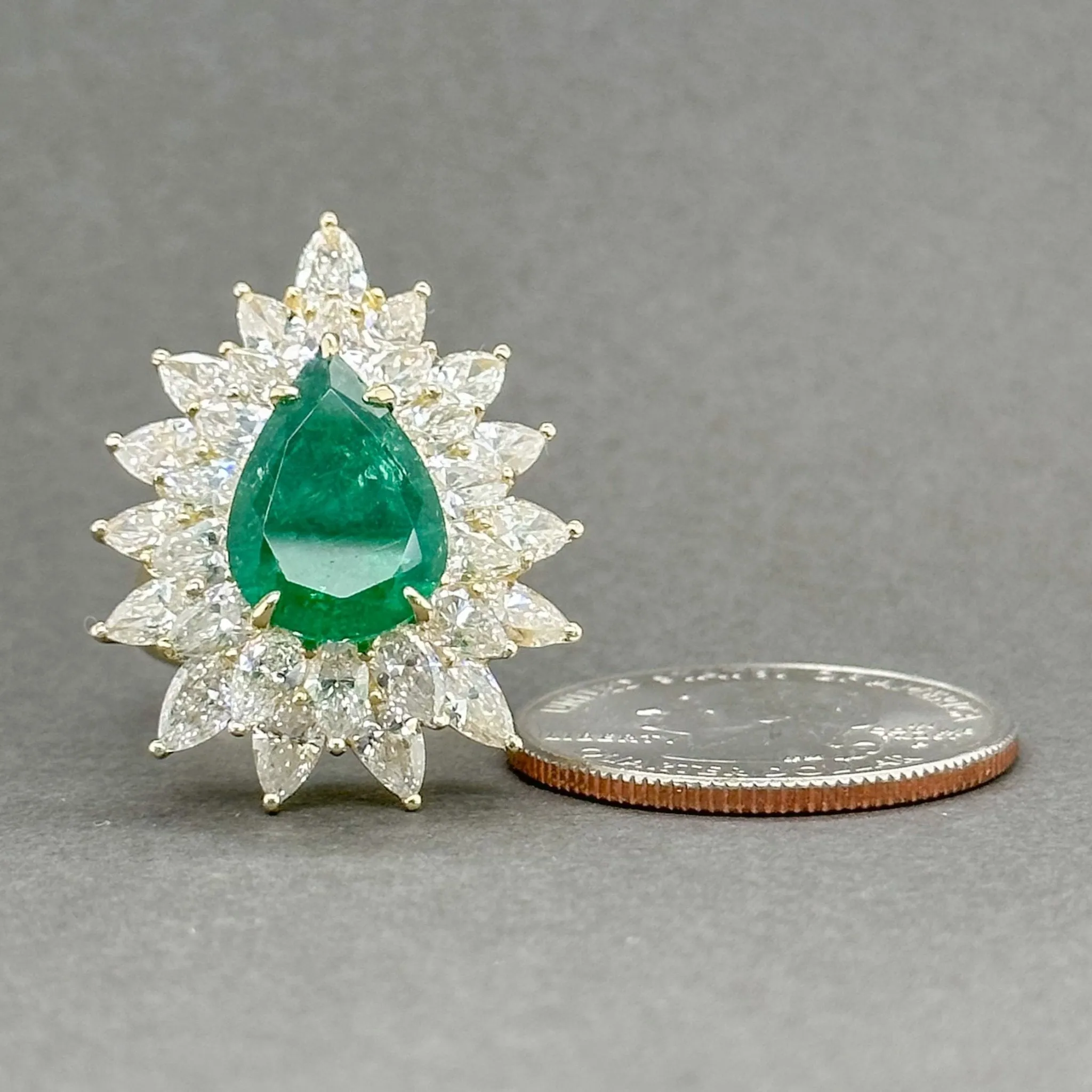 Estate 18K TT Gold 10.15ctw H-I/VS2-SI1 Diamond & 4.12ct Emerald Cocktail Ring GIA#6223922763