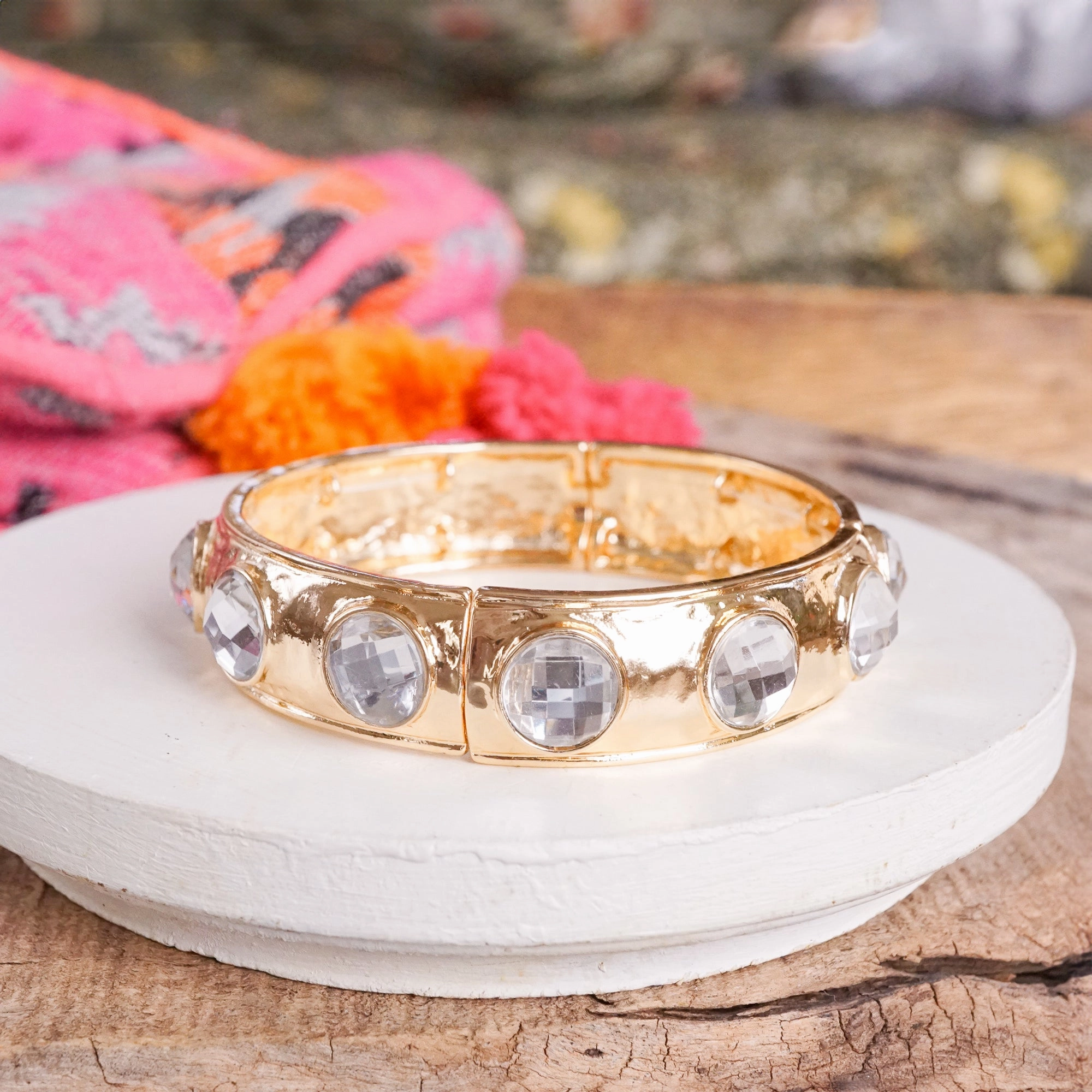 Distinctive Artist Eternity Statement Bangle Gold Silver Tone Pearls Crystals
