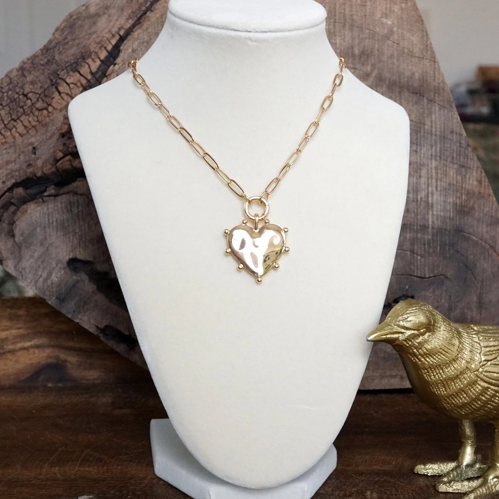 Historical Jewelry Pretty Present Modern Spiky Heart Paperclip Necklace - Gold Tone