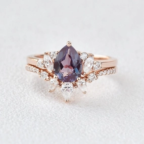 Pear Cut Lab Alexandrite & Moissanite Ring Set 2pcs - Elara Stylish Appeal