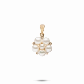 Shining Edge Glossy Accent Tiny Bubbles Freshwater White Pearl Pendant in Gold with Diamonds