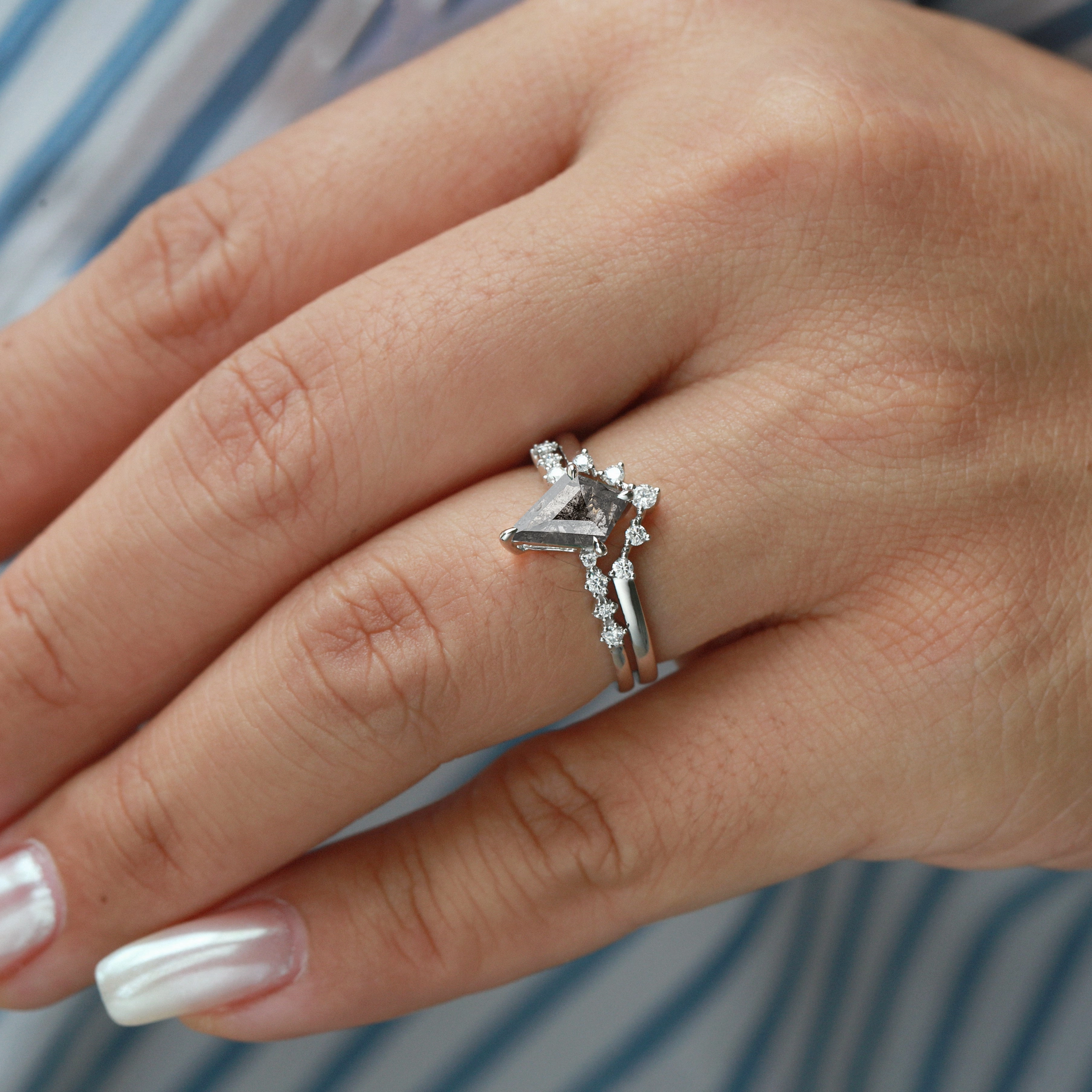 Unique Kite Salt & Pepper Diamonds Non-traditional Engagement Ring 2pcs Luxury Design Pieces Layered Vibe