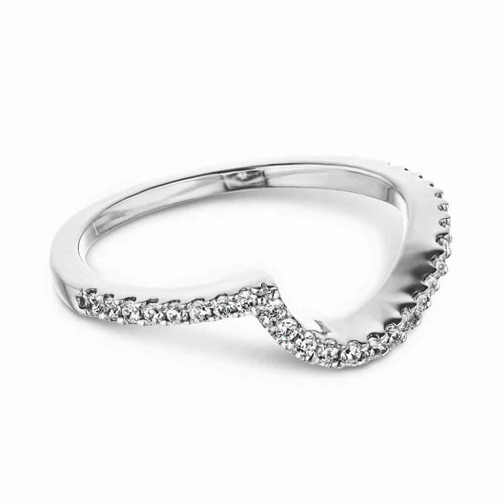 Shared Experience Madison 1/4 ctw Round Lab Grown Diamond Shared Prong Curved Band