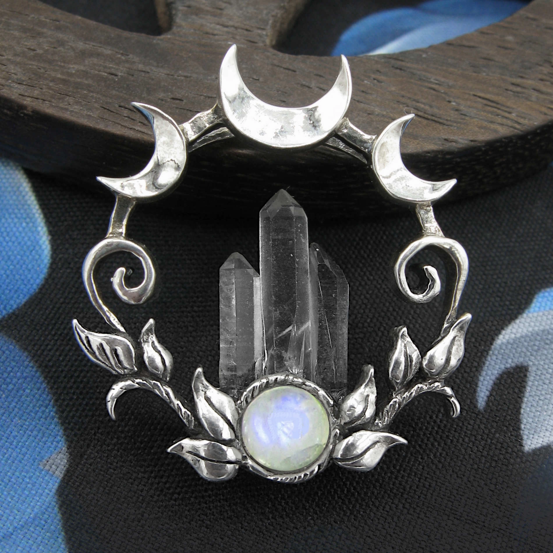 Fantasy Moon & Vines Circle Pendant with Raw Quartz Crystals and Gemstone Cabochon, Handmade High-Quality Accessory