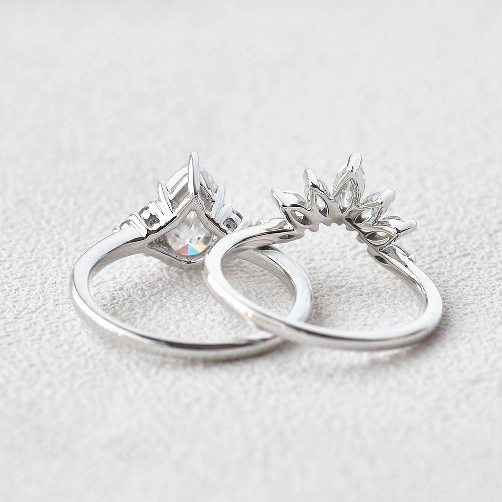 Pear Shaped Moissanite White Gold Cluster Ring Set 2pcs Unique Design