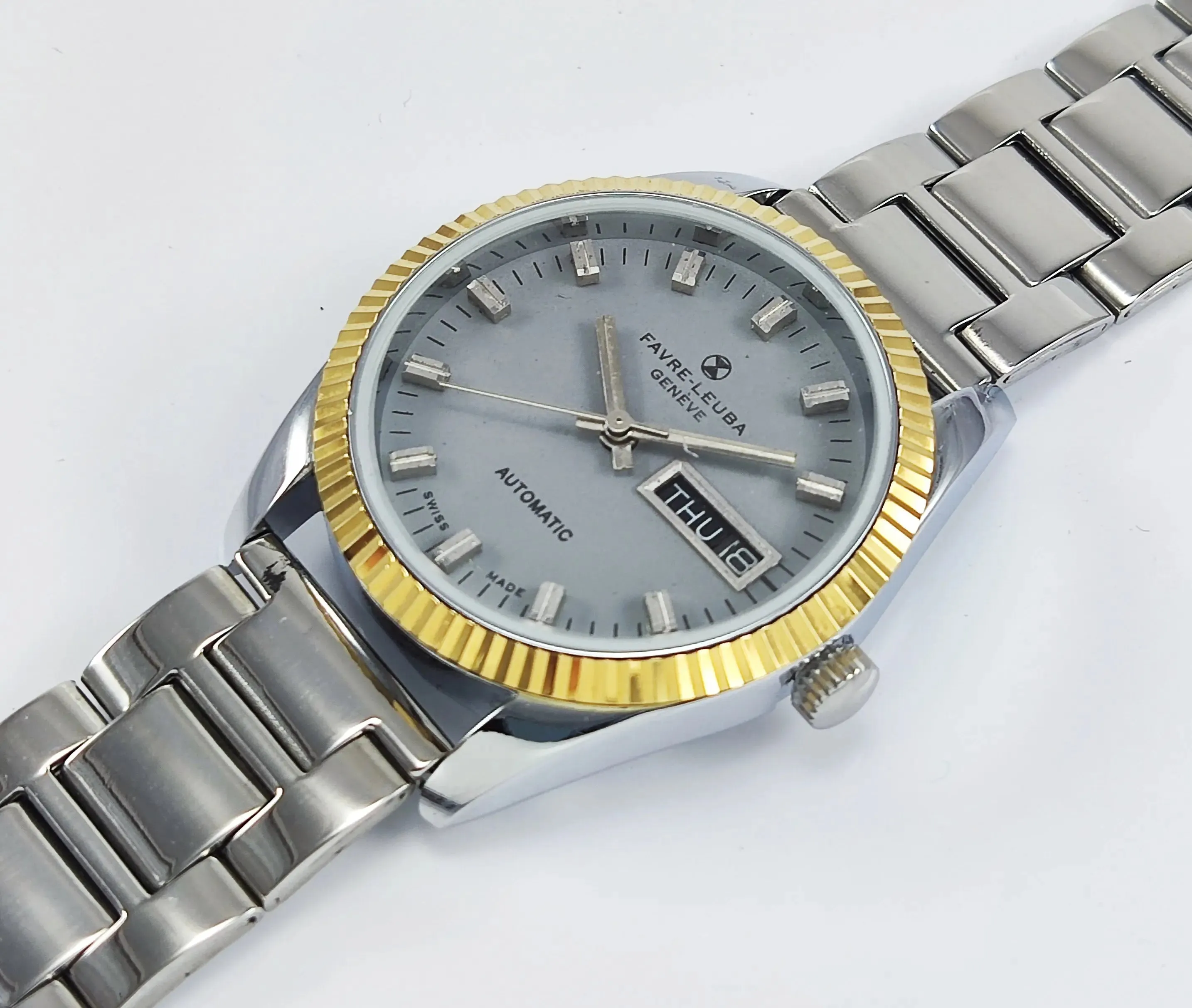 Favre Leuba Geneve Gray Dial Automatic Day Date Golden Bezel Men's Watch 17 Jewels