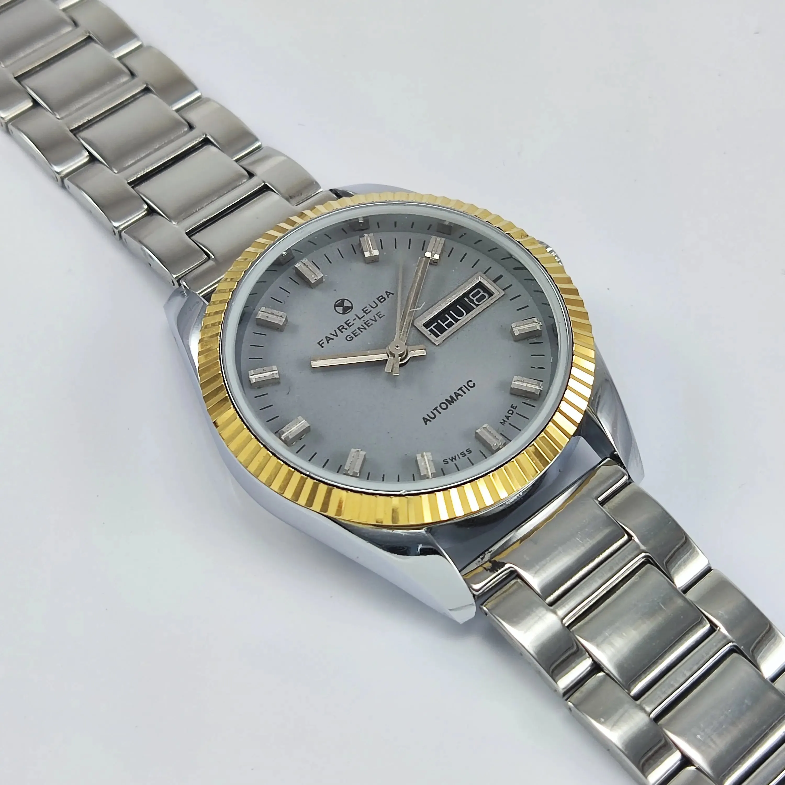 Favre Leuba Geneve Gray Dial Automatic Day Date Golden Bezel Men's Watch 17 Jewels