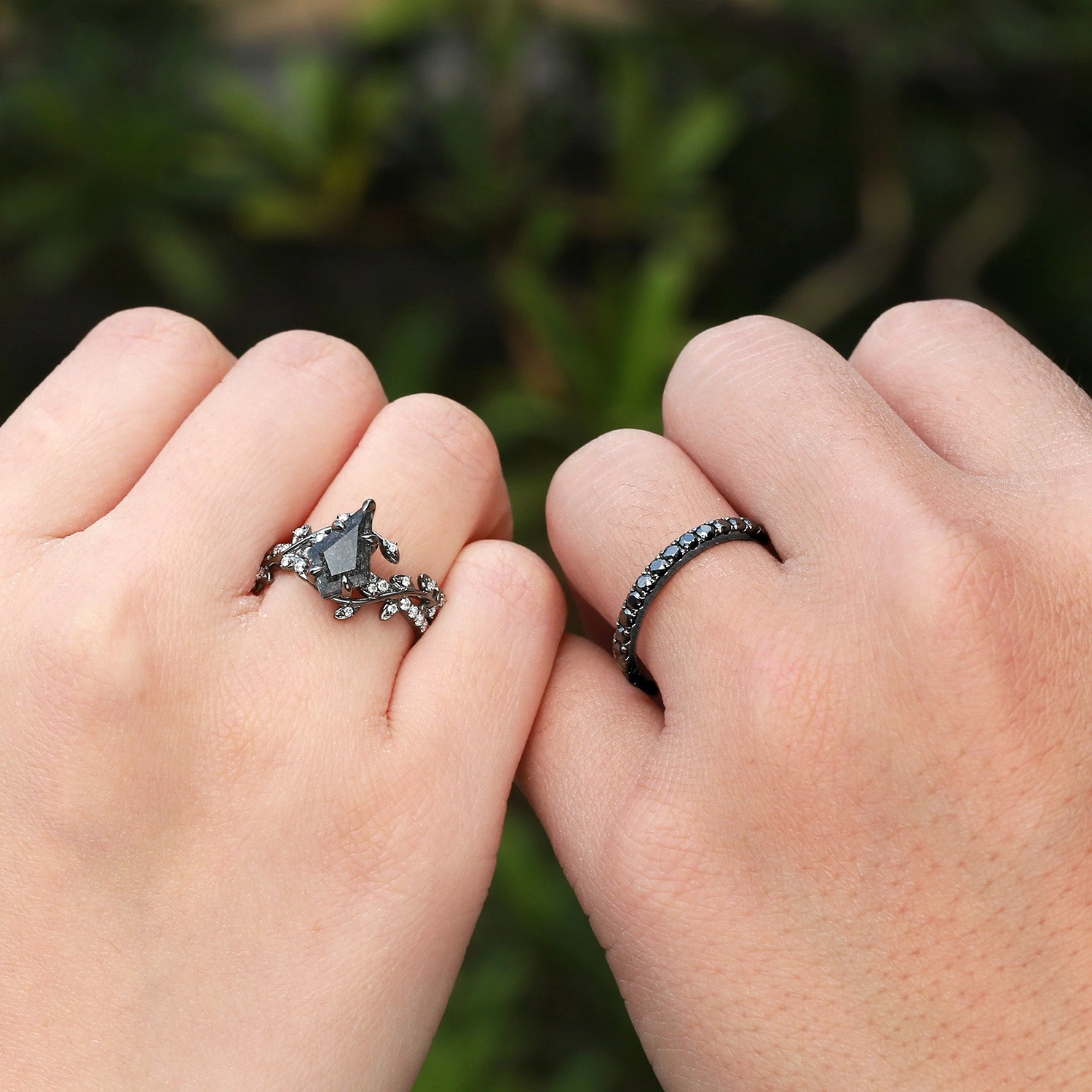 Art Deco Feel Casual Glow Kite Cut Black Rutilated Quartz Leafy Pave Black Gold Couple Ring Set 3pcs