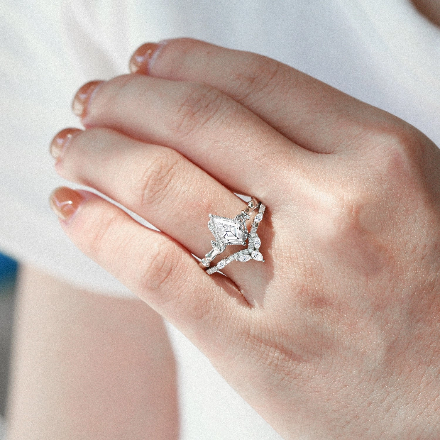 Kite Cut Moissanite Leafy Engagement Ring Sets 2pcs - Lark Exclusive Gifts Shiny look