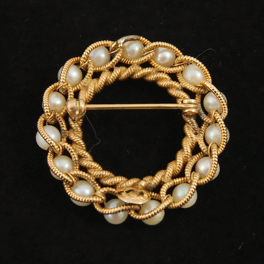 Gold Rope & Pearl Wreath Brooch
