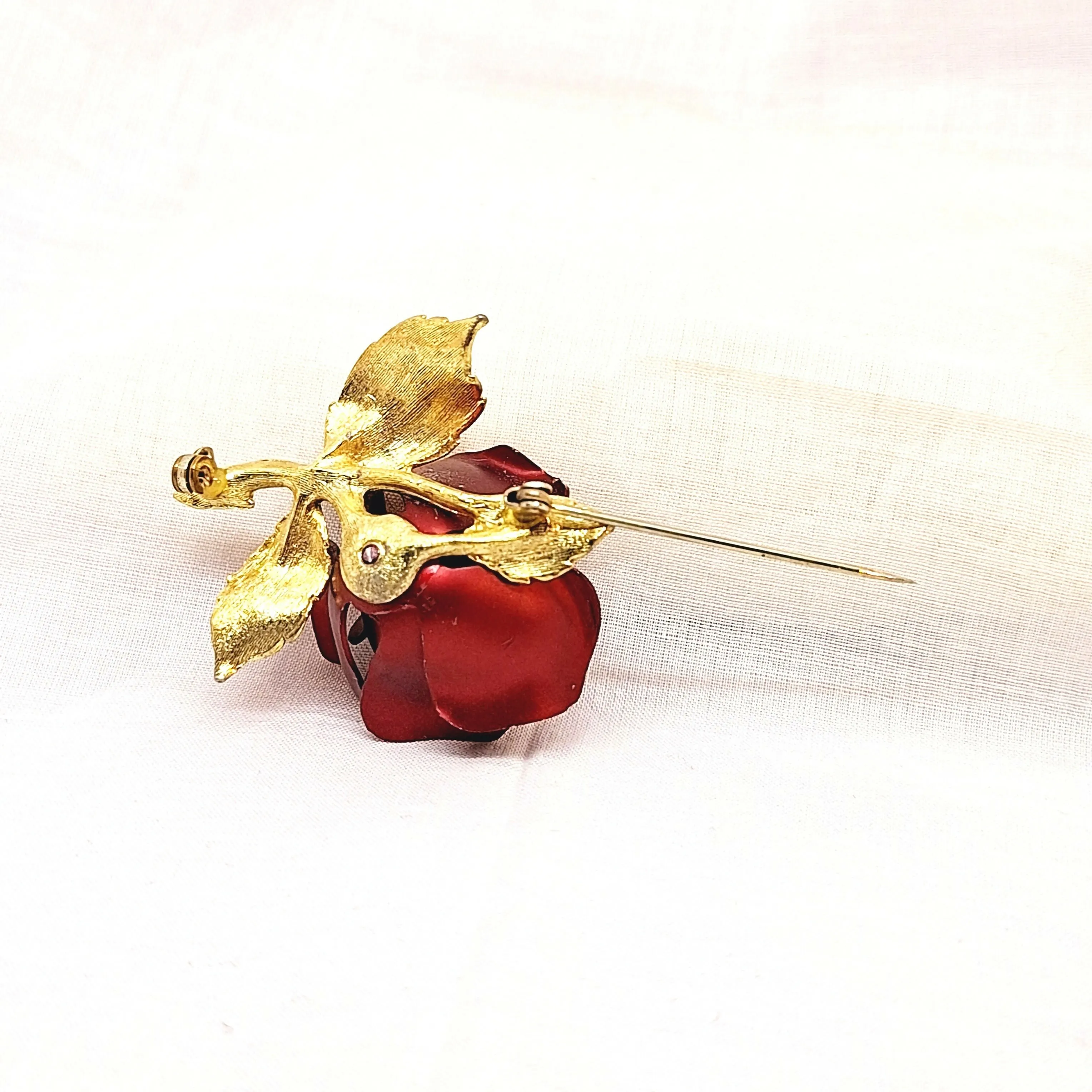 Gold Tone Rose Brooch