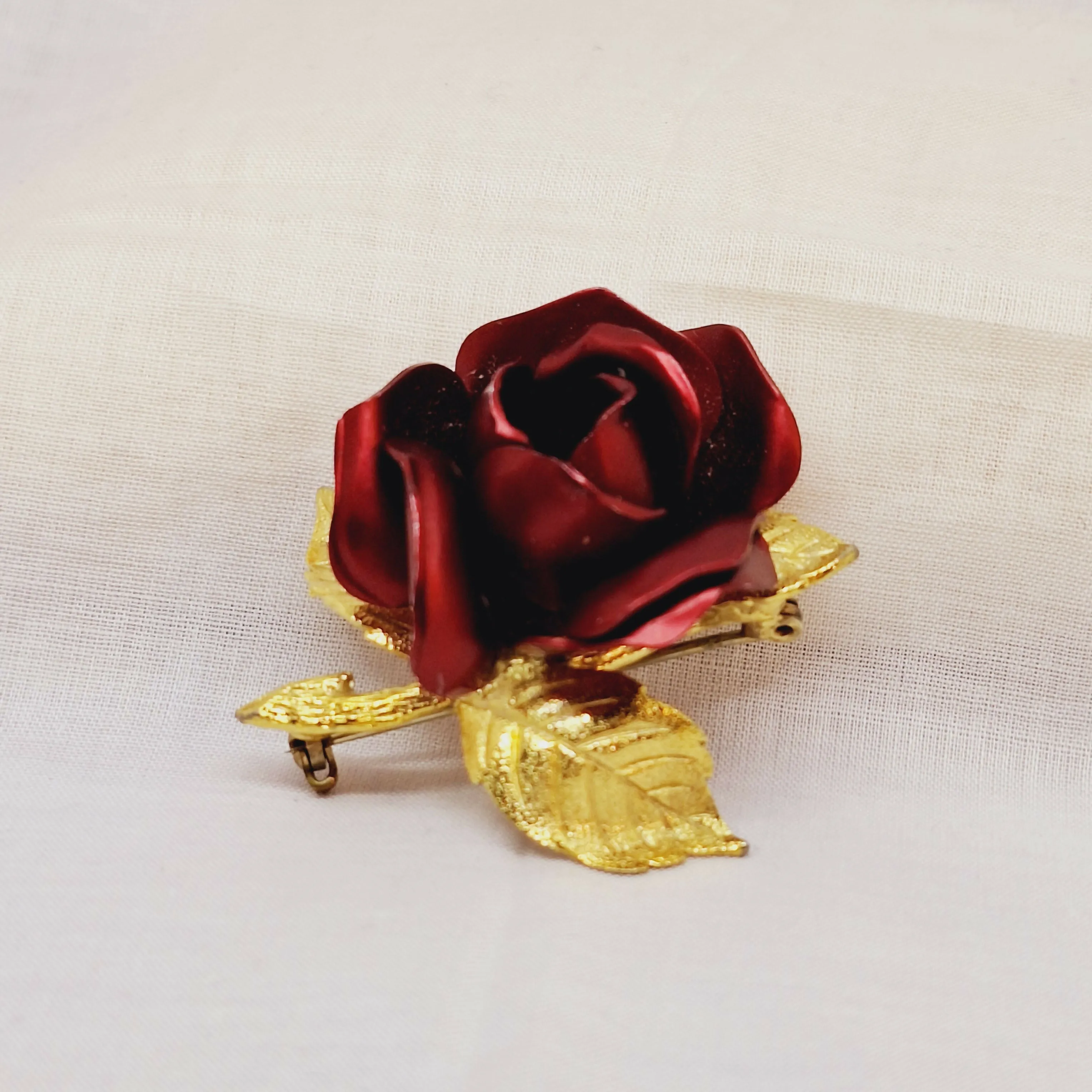 Gold Tone Rose Brooch