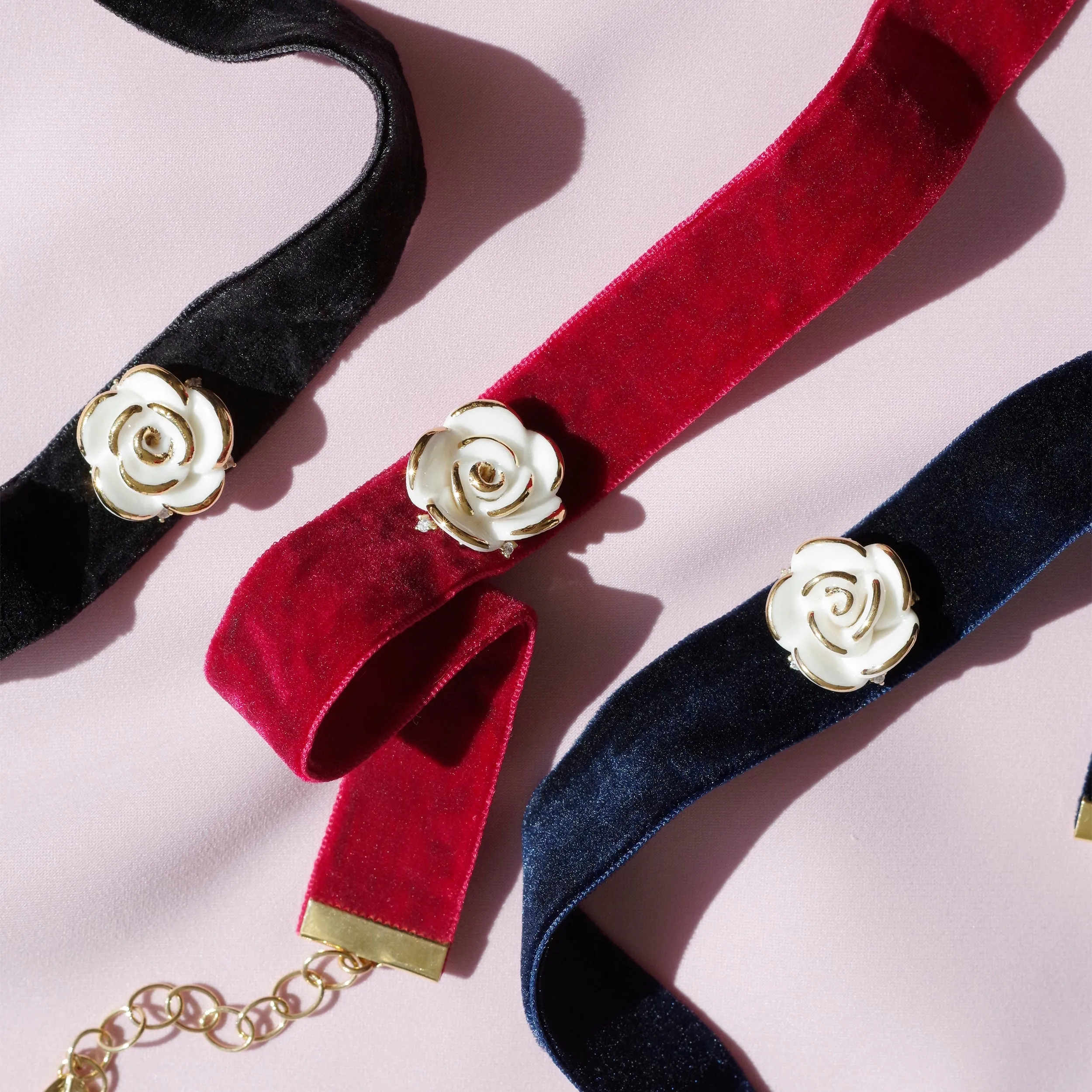 Golden White Cloud Rose Red Velvet Choker