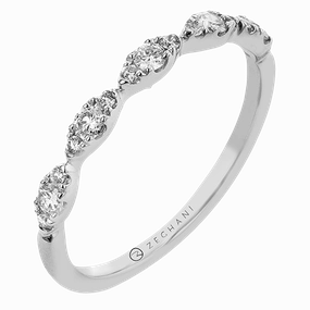 ZR2549 Right Hand Ring in 14k Gold with Diamonds Etched Design Amazing Item