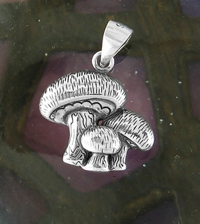 Marvelous Piece Urban Day Cute Three Toadstool Mushrooms Pendant, Oxidized