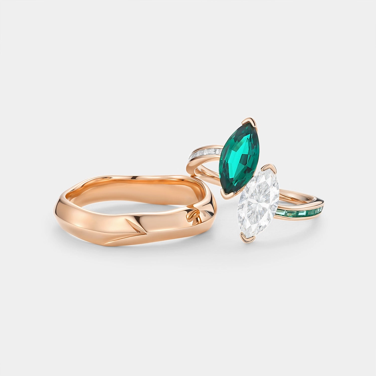 Radiant Pieces Finish Toi et Moi Lab Emerald & Moissanite Couple Ring Set 2pcs - Dyad