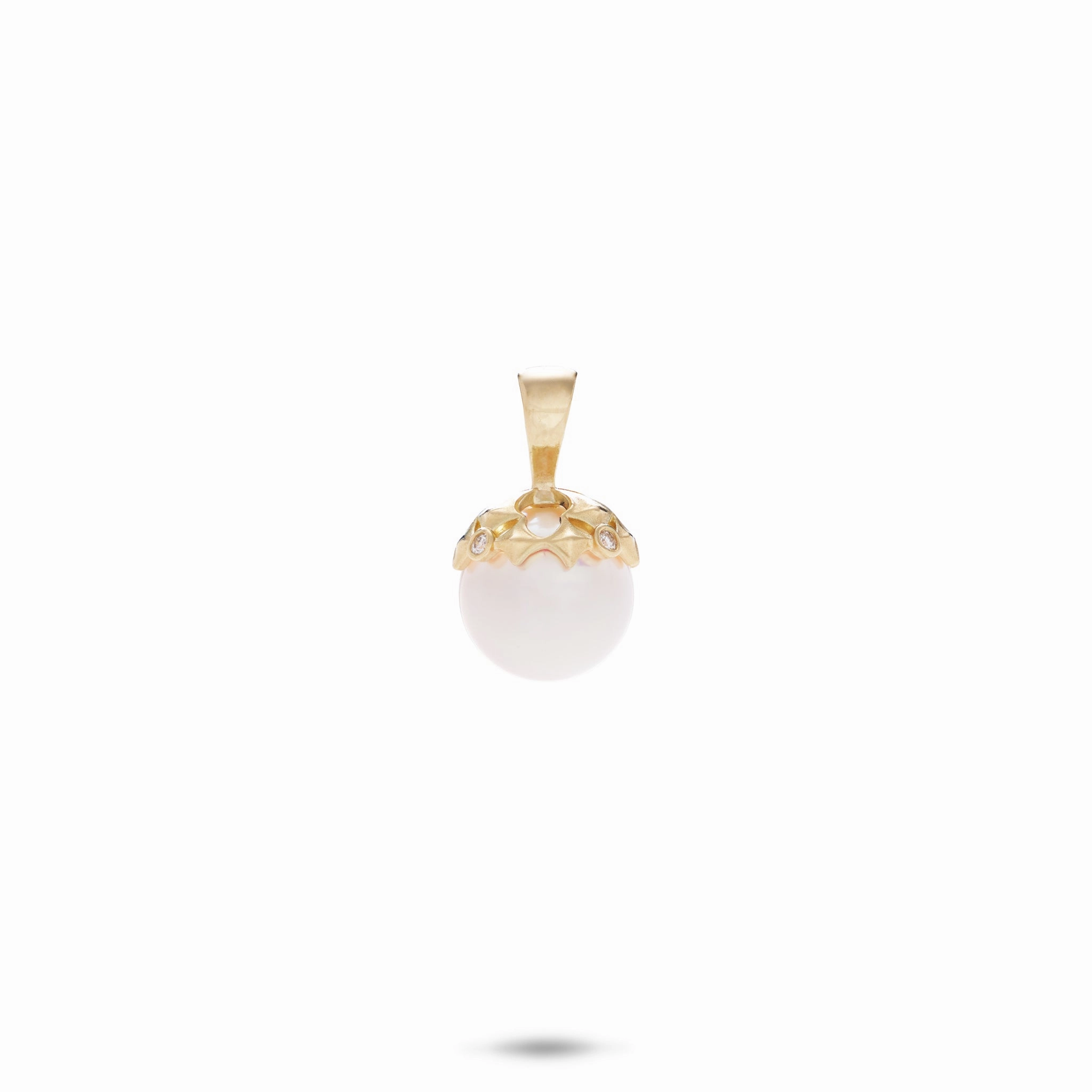 Vibrant Form Hawaiian Quilted Star Akoya White Pearl Pendant in Gold - 8mm