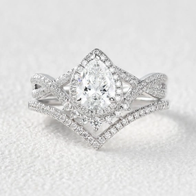 Glowing Feature Pear Shaped Moissanite Infinity Gold Ring Set 2pcs