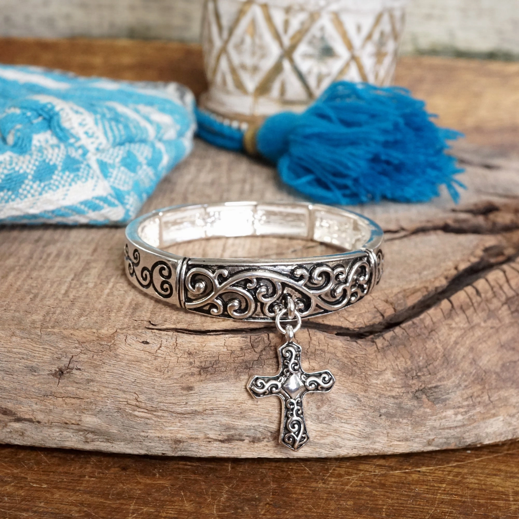 Graceful Whimsy ?C Classic Filigree Stretchy Bangle with Charm Continuous Mixes Blessed Fusions