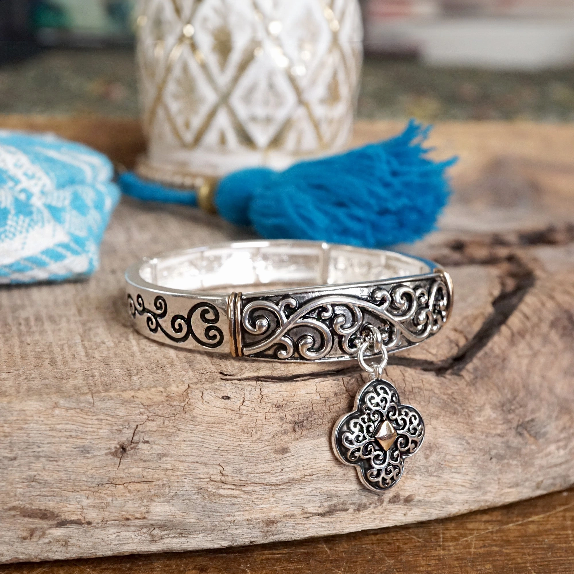 Worldly Influence Graceful Whimsy ?C Classic Filigree Stretchy Bangle with Charm