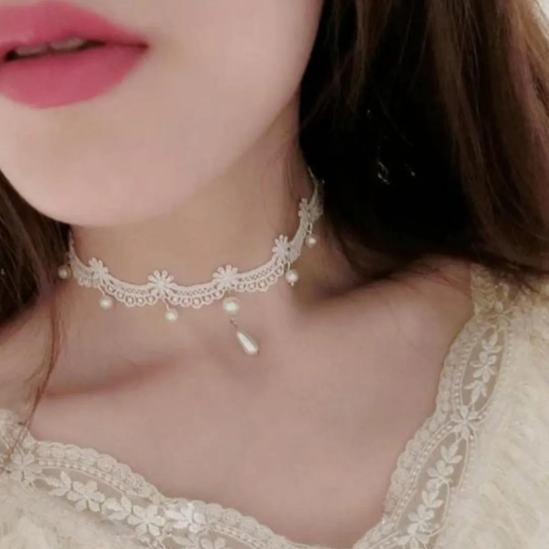 Handmade vintage lace choker