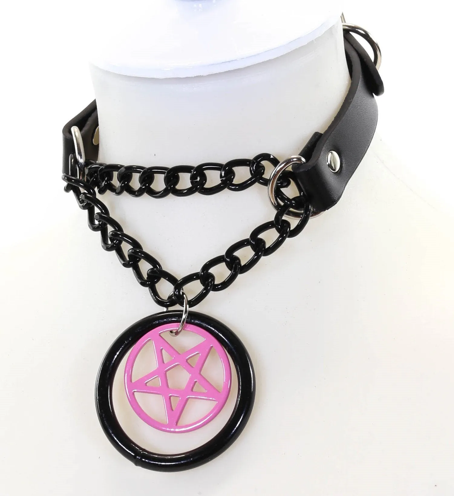 Hanging Ring Penta Choker