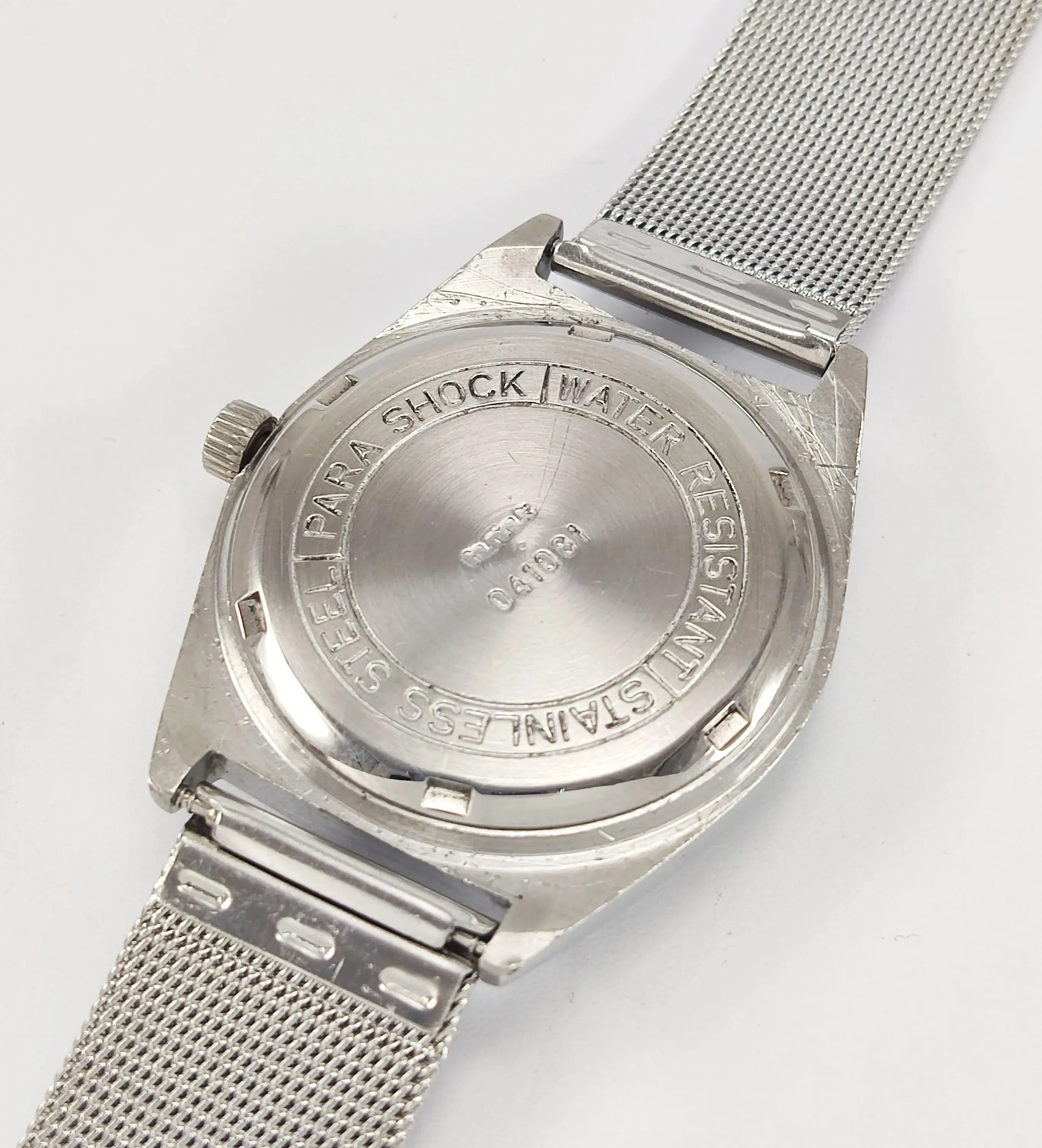 HMT Maurya Para Shock 17 Jewels Golden Dial Mechanical Hand winding Men's Wrist Watch