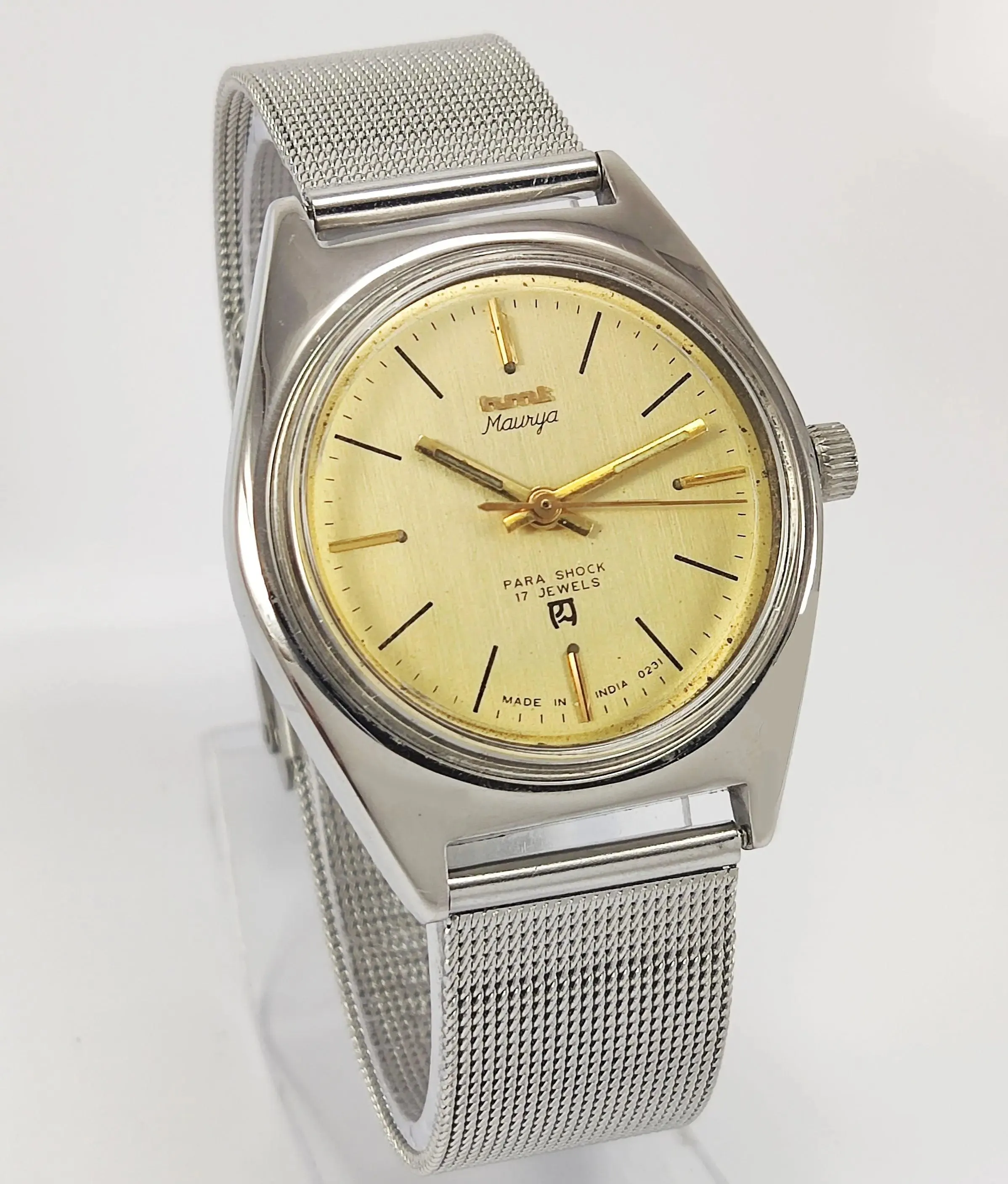 HMT Maurya Para Shock 17 Jewels Golden Dial Mechanical Hand winding Men's Wrist Watch