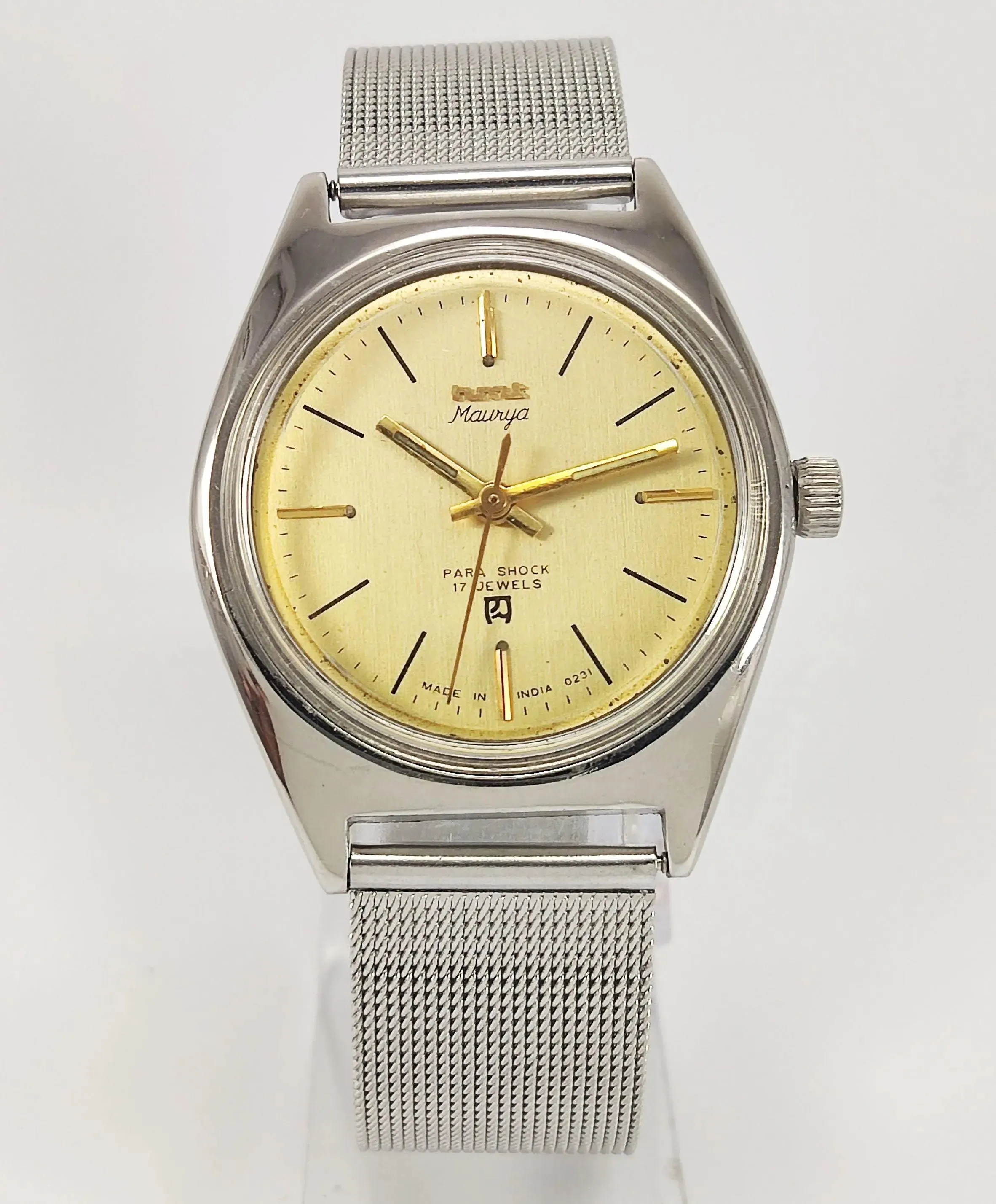 HMT Maurya Para Shock 17 Jewels Golden Dial Mechanical Hand winding Men's Wrist Watch