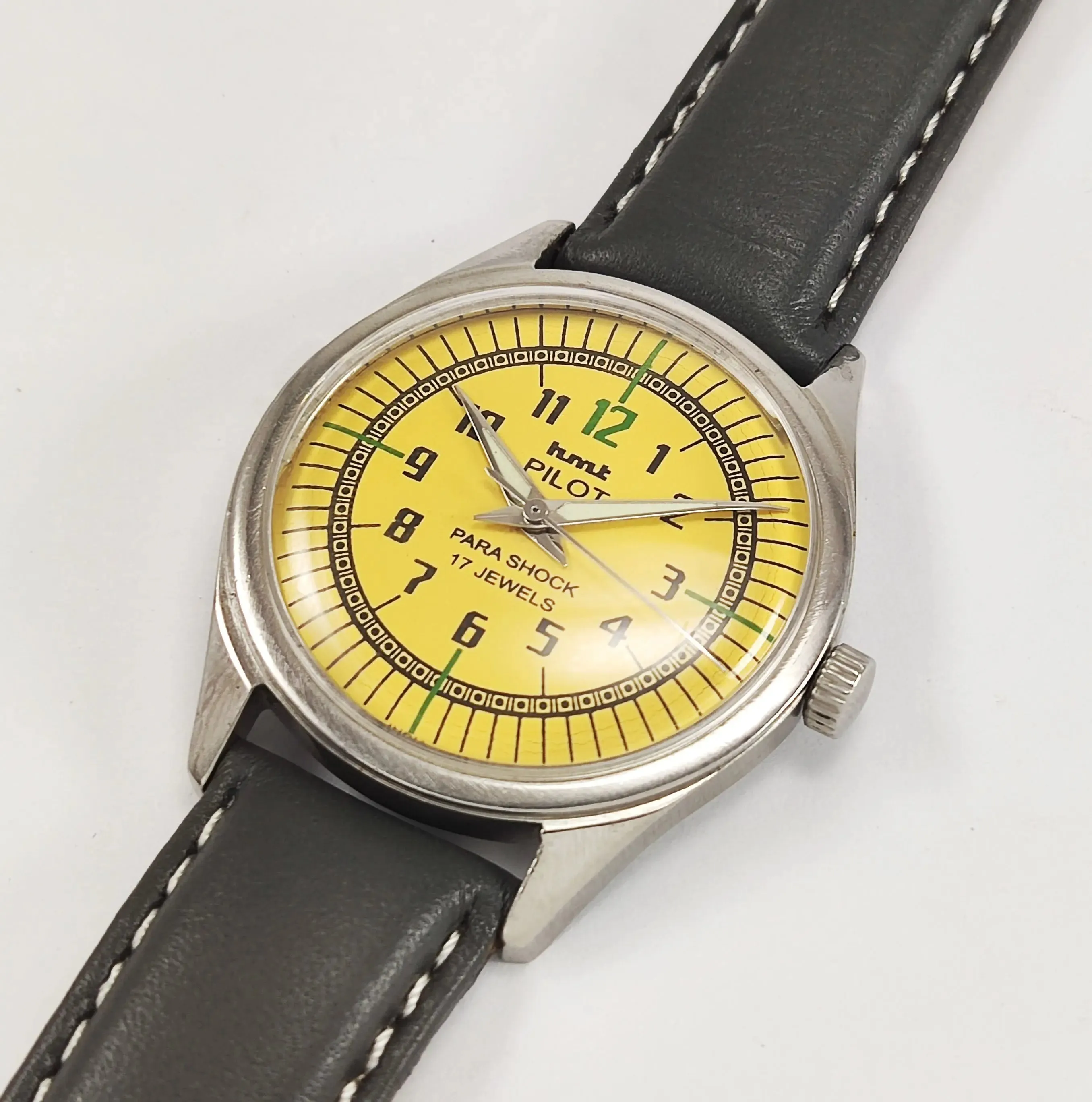 HMT Pilot Para Shock 17 Jewels Yellow Dial Mechanical Hand winding Men's Wrist Watch