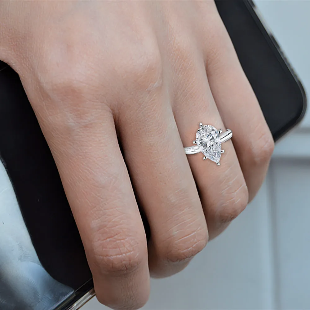 IGI Certified 1 ct. G - VVS2 Pear Cut Lab Grown Diamond Solitaire Engagement Ring in 14k Gold