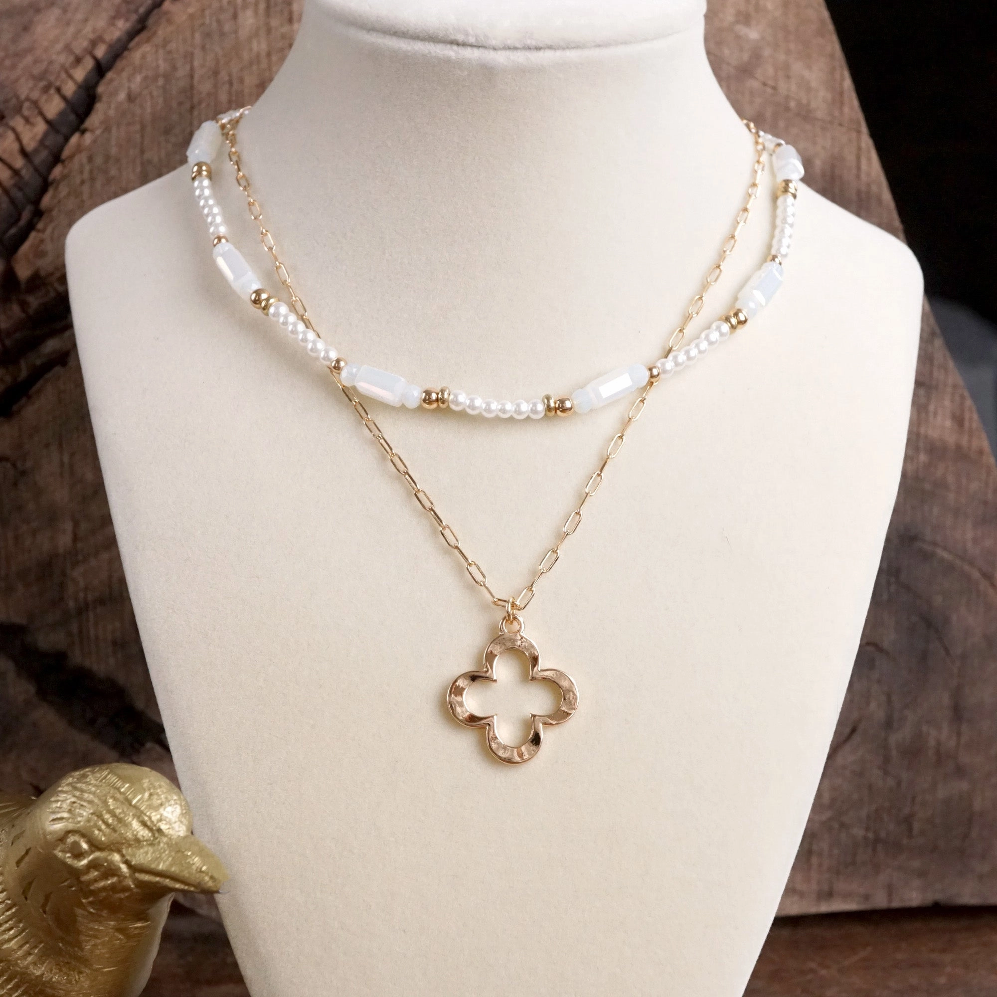 Elegant Classic 2-in-1 Pearls & Chain Necklace with Clover Pendant Urban Lifestyle Minimalist Jewelry
