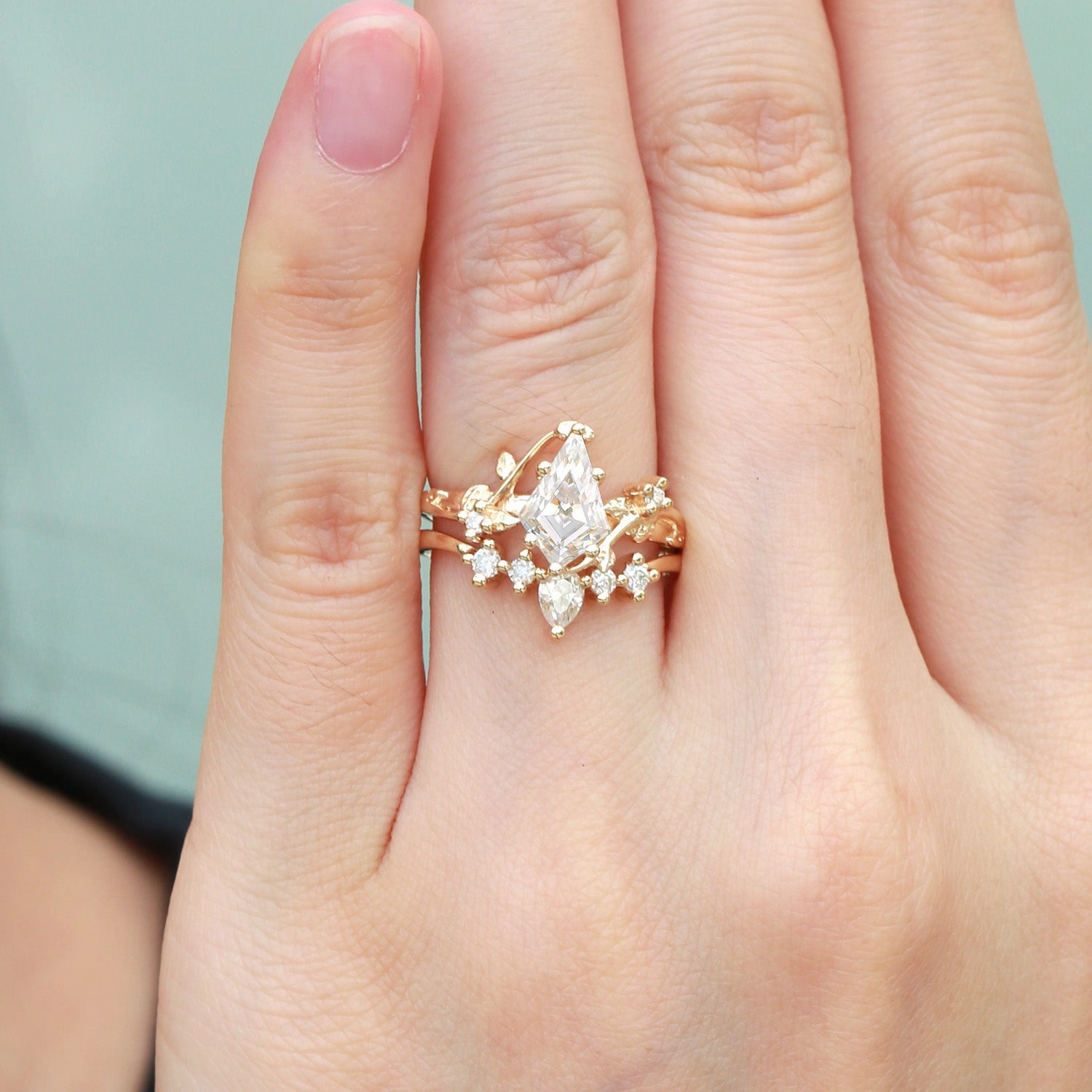 Kite Cut Moissanite Vine Engagement Ring Set 2pcs - Willow Golden Touch Classic Layer