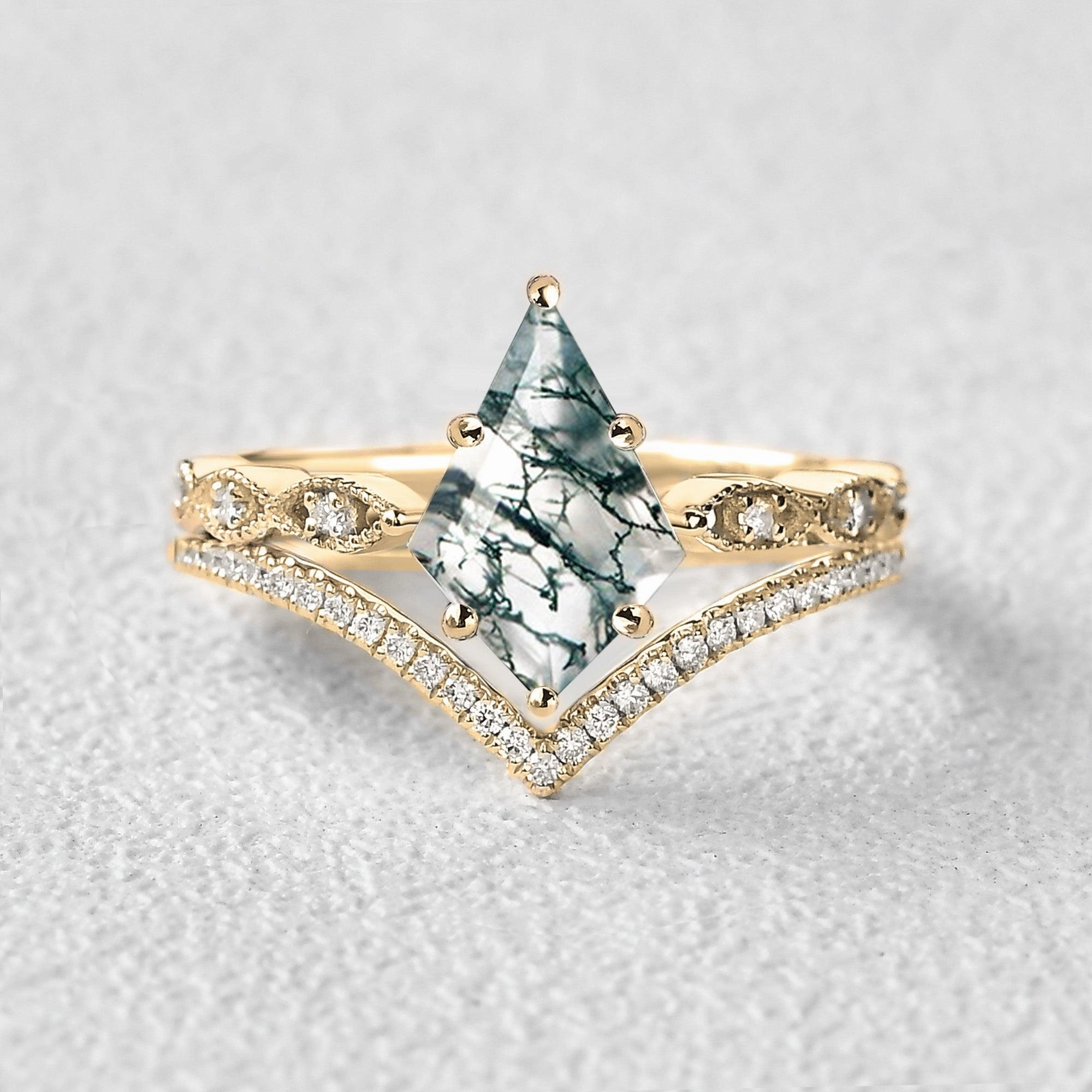 Dainty Charm Kite Cut Moss Agate Art-Deco Engagement Ring Set 2pcs