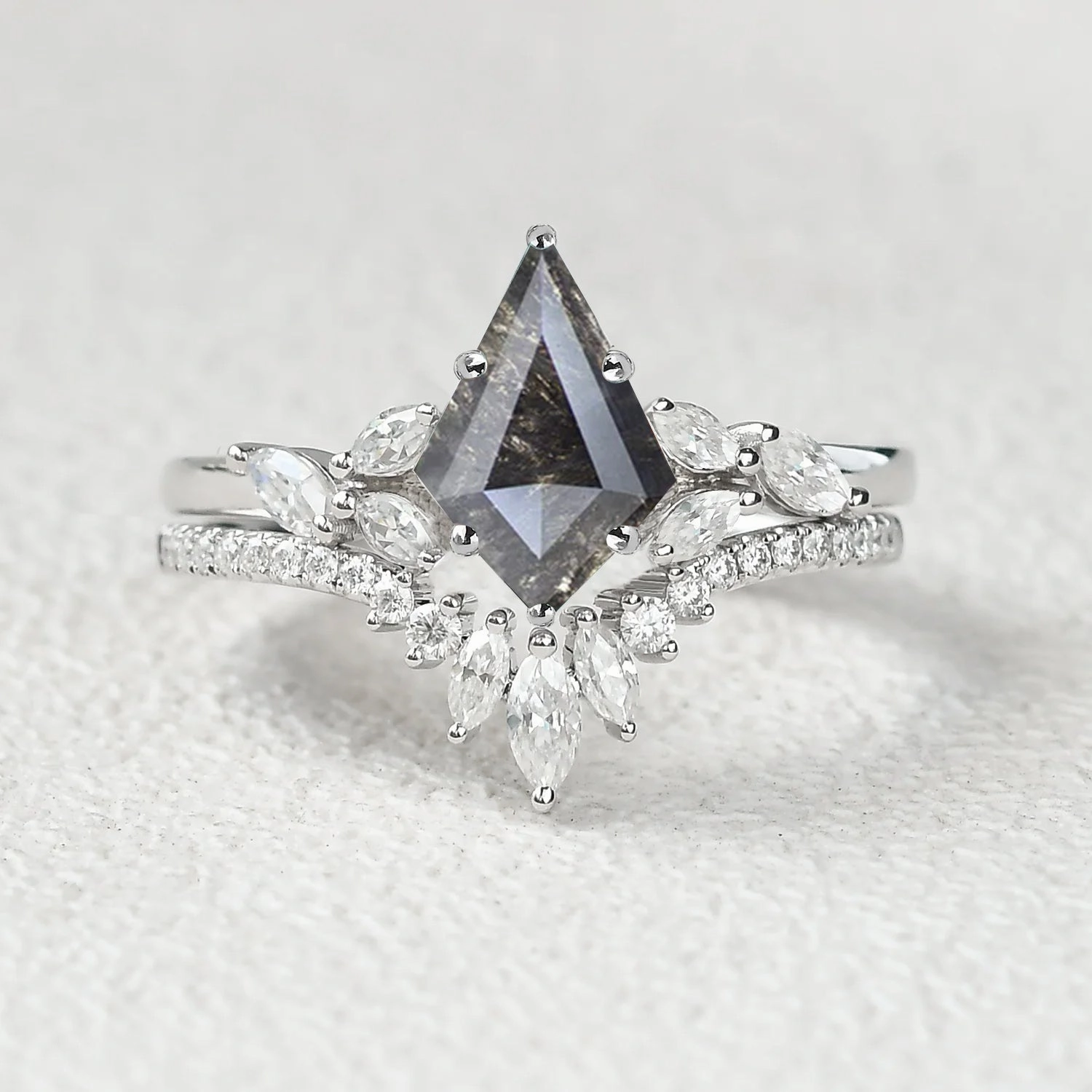 Distinctive Shine Kite Cut Salt and Pepper Diamonds Cluster Engagement Ring Set 2pcs